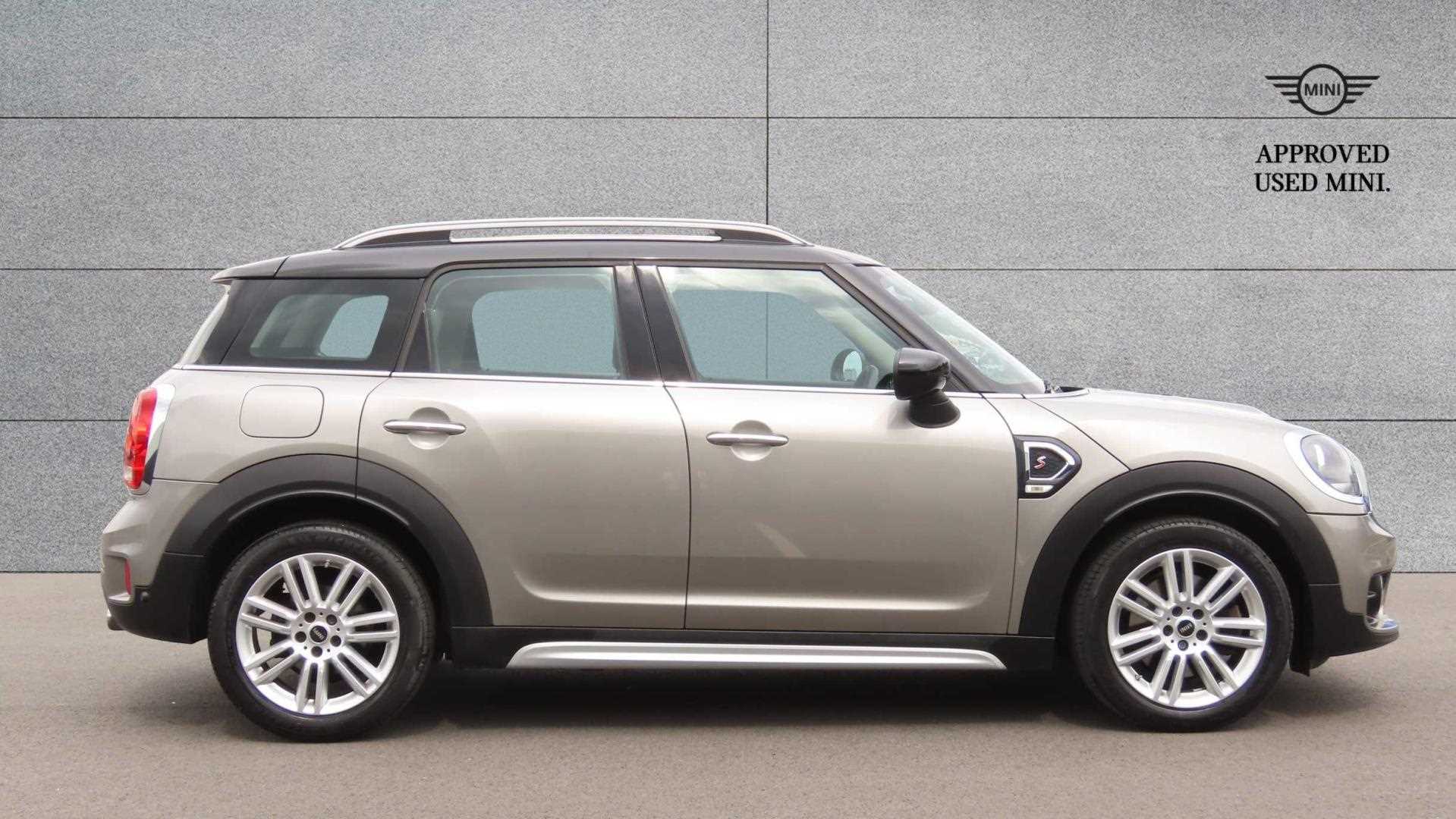 Main listing image - MINI Countryman