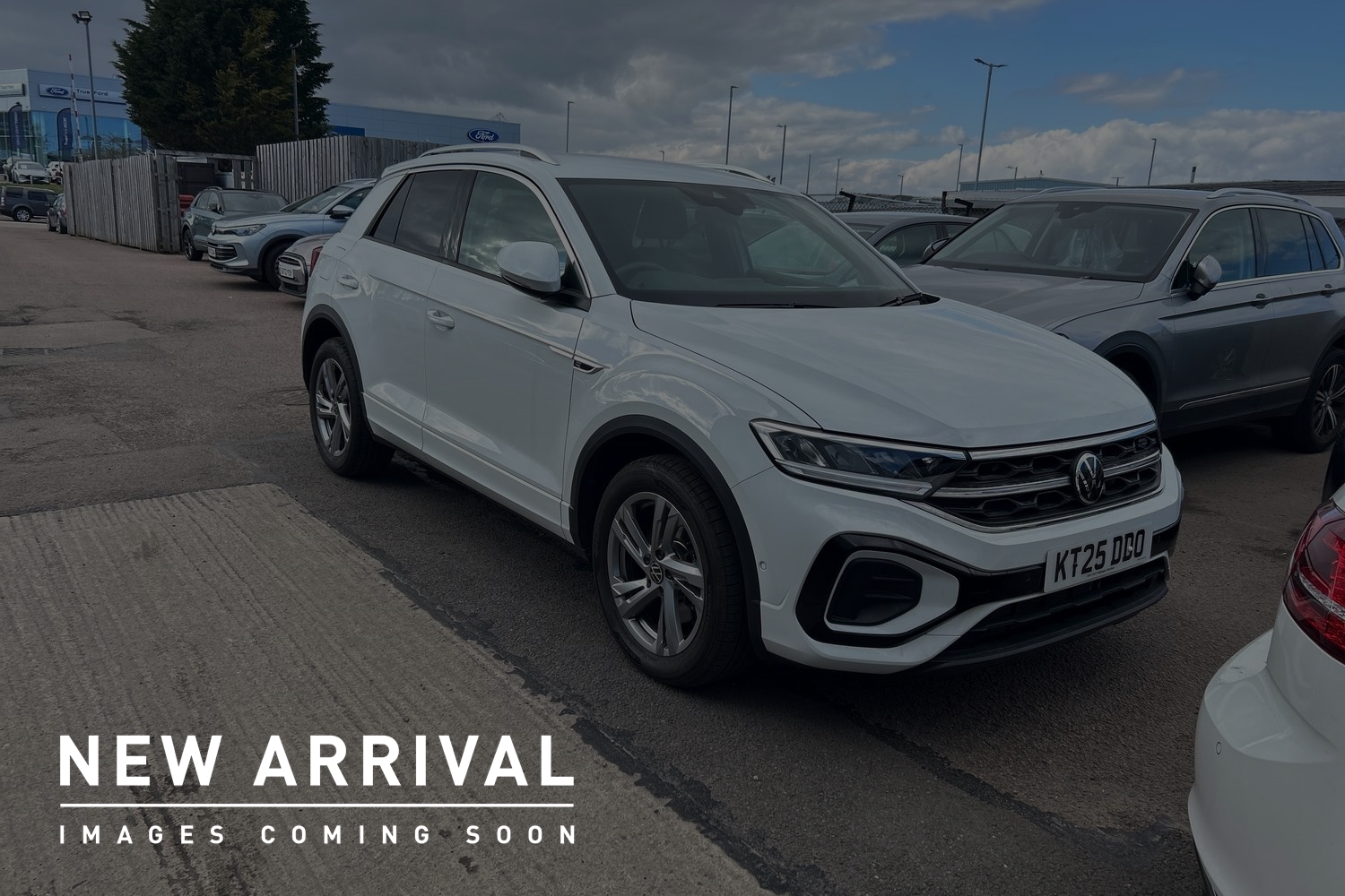 Main listing image - Volkswagen T-Roc