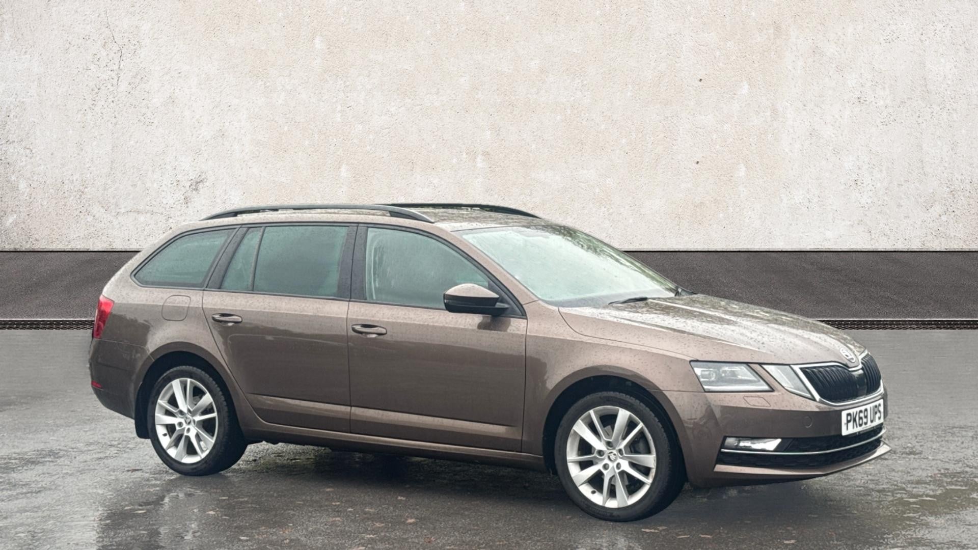 Main listing image - Skoda Octavia Estate