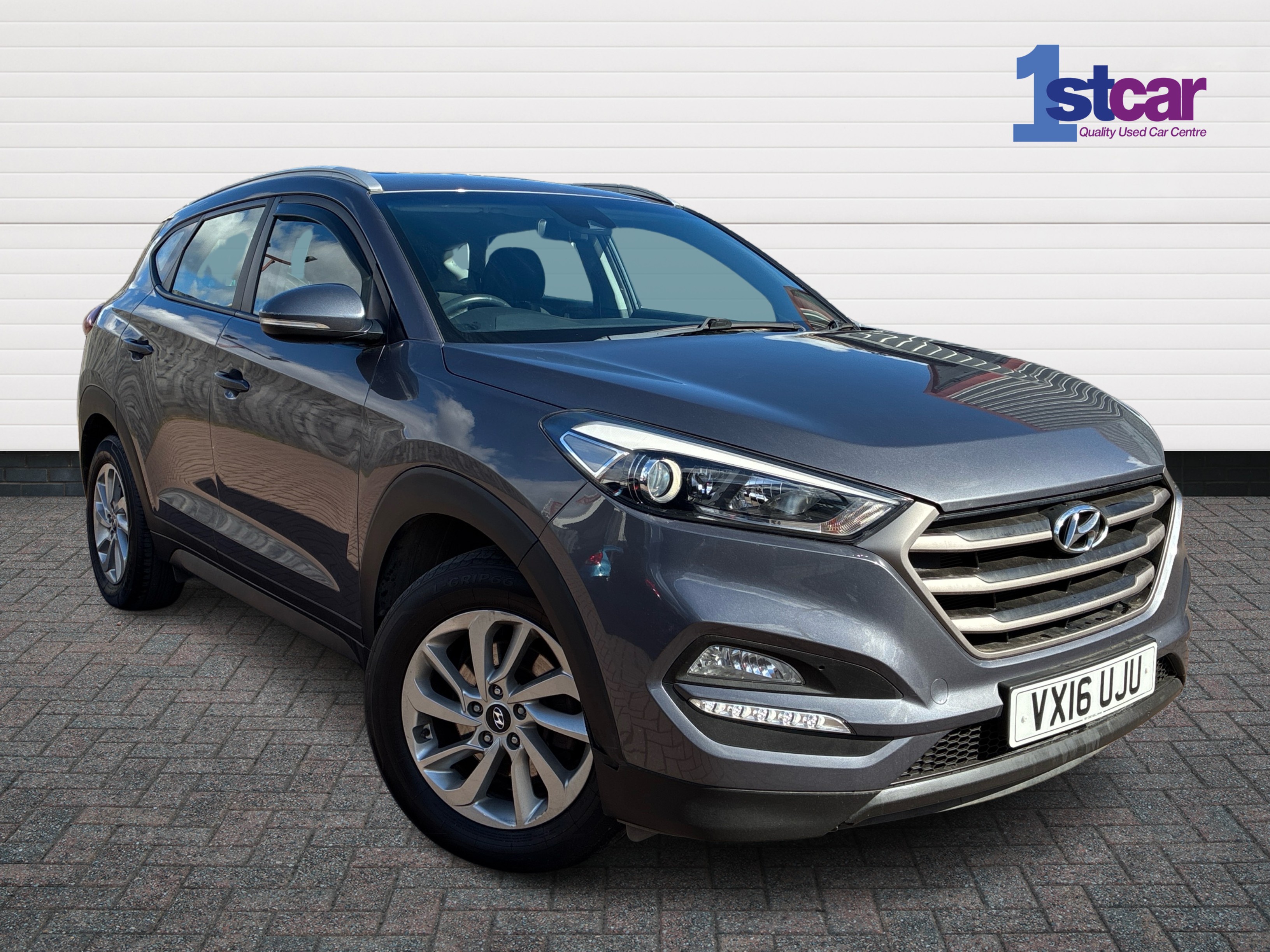 Main listing image - Hyundai Tucson