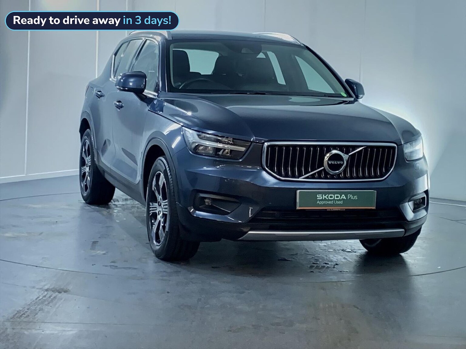 Main listing image - Volvo XC40