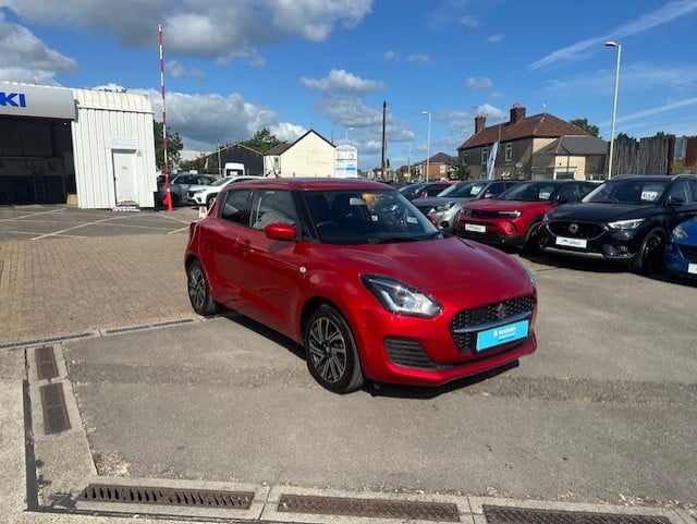 Main listing image - Suzuki Swift