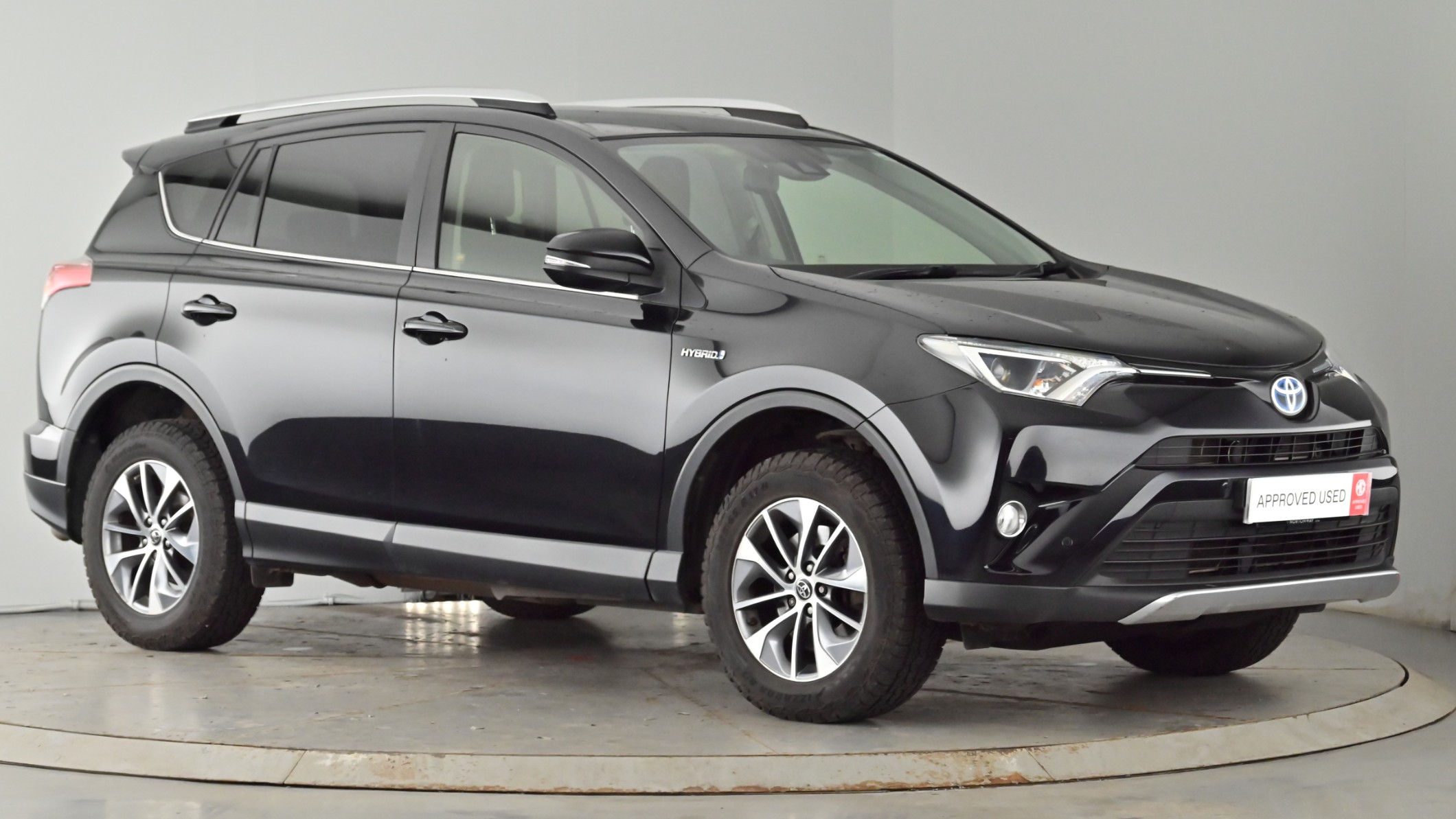 Main listing image - Toyota RAV4