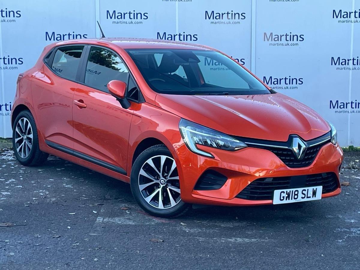 Main listing image - Renault Clio