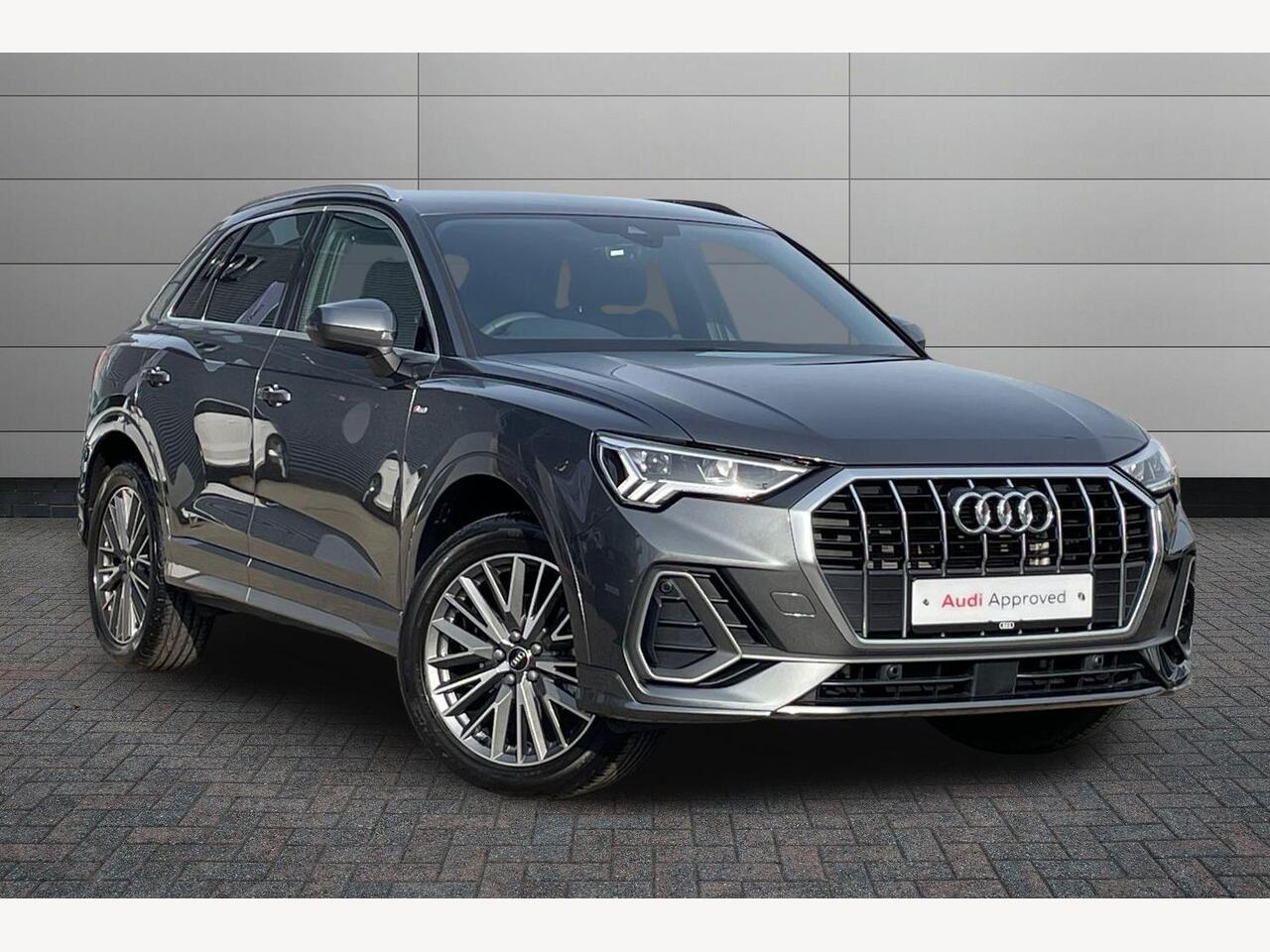 Main listing image - Audi Q3