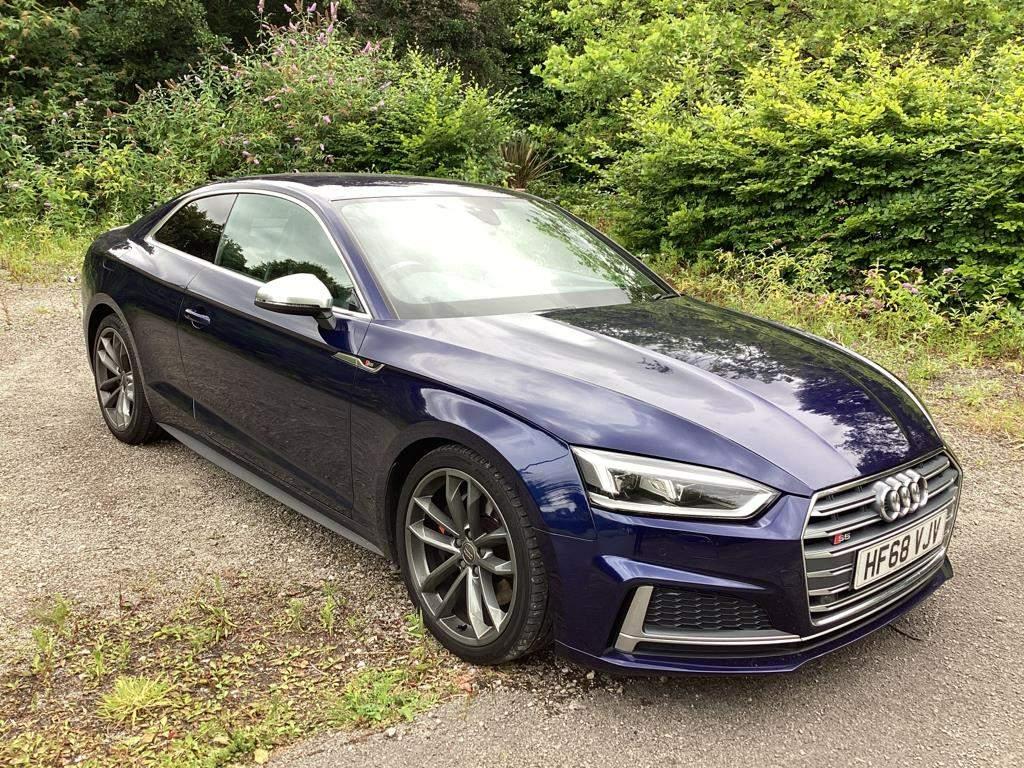 Main listing image - Audi S5