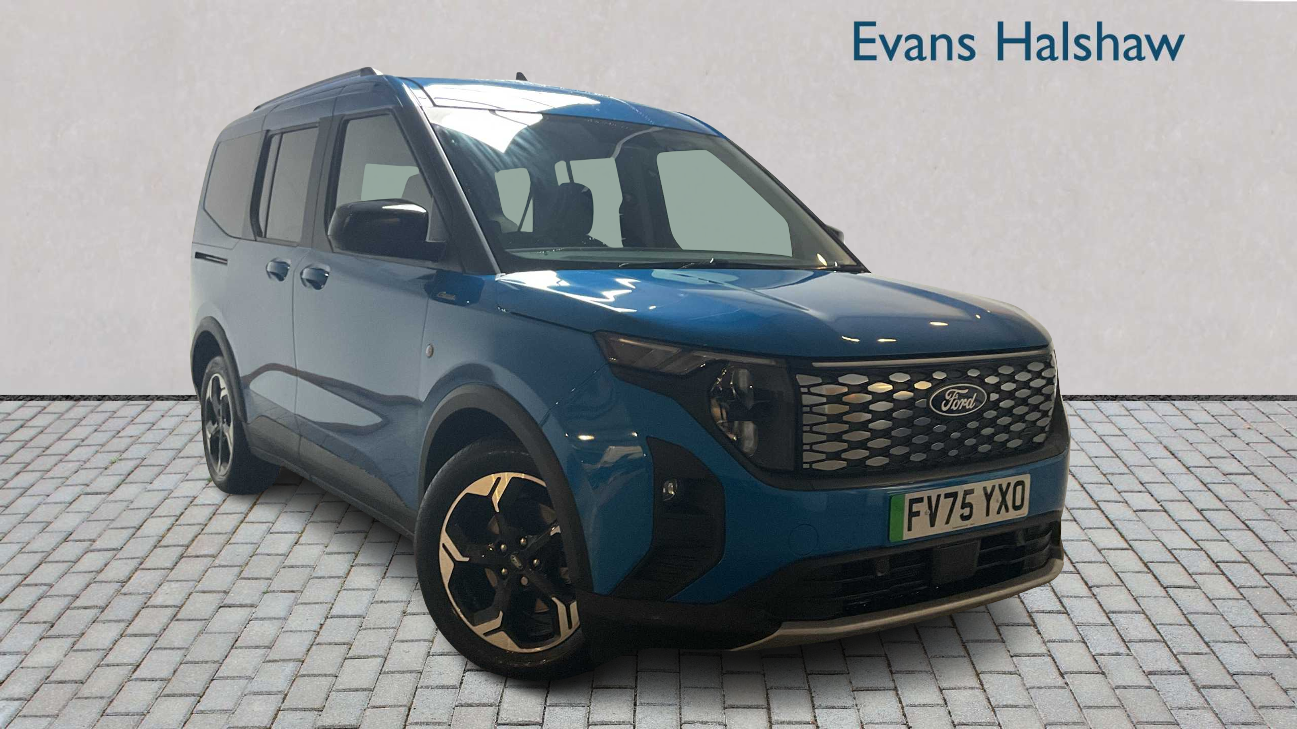 Main listing image - Ford Tourneo Courier