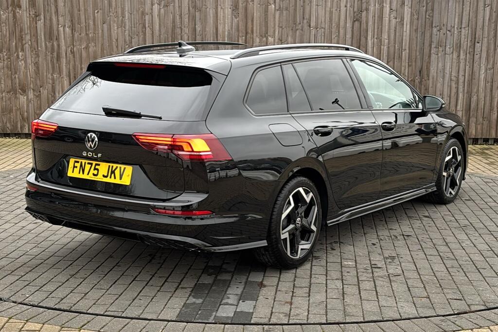 Main listing image - Volkswagen Golf Estate