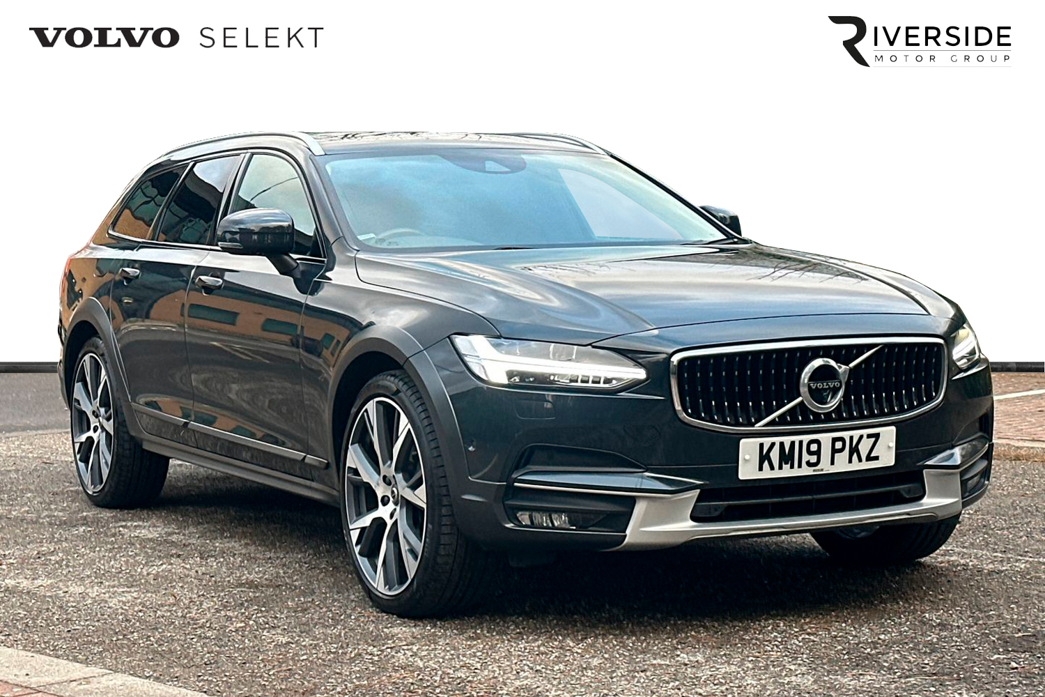 Main listing image - Volvo V90