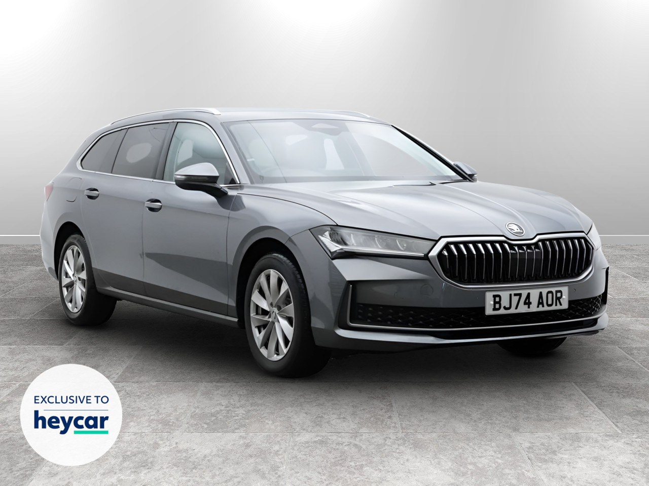 Main listing image - Skoda Superb Estate