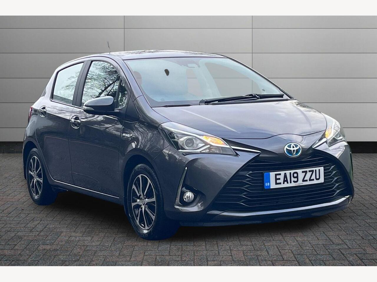 Main listing image - Toyota Yaris