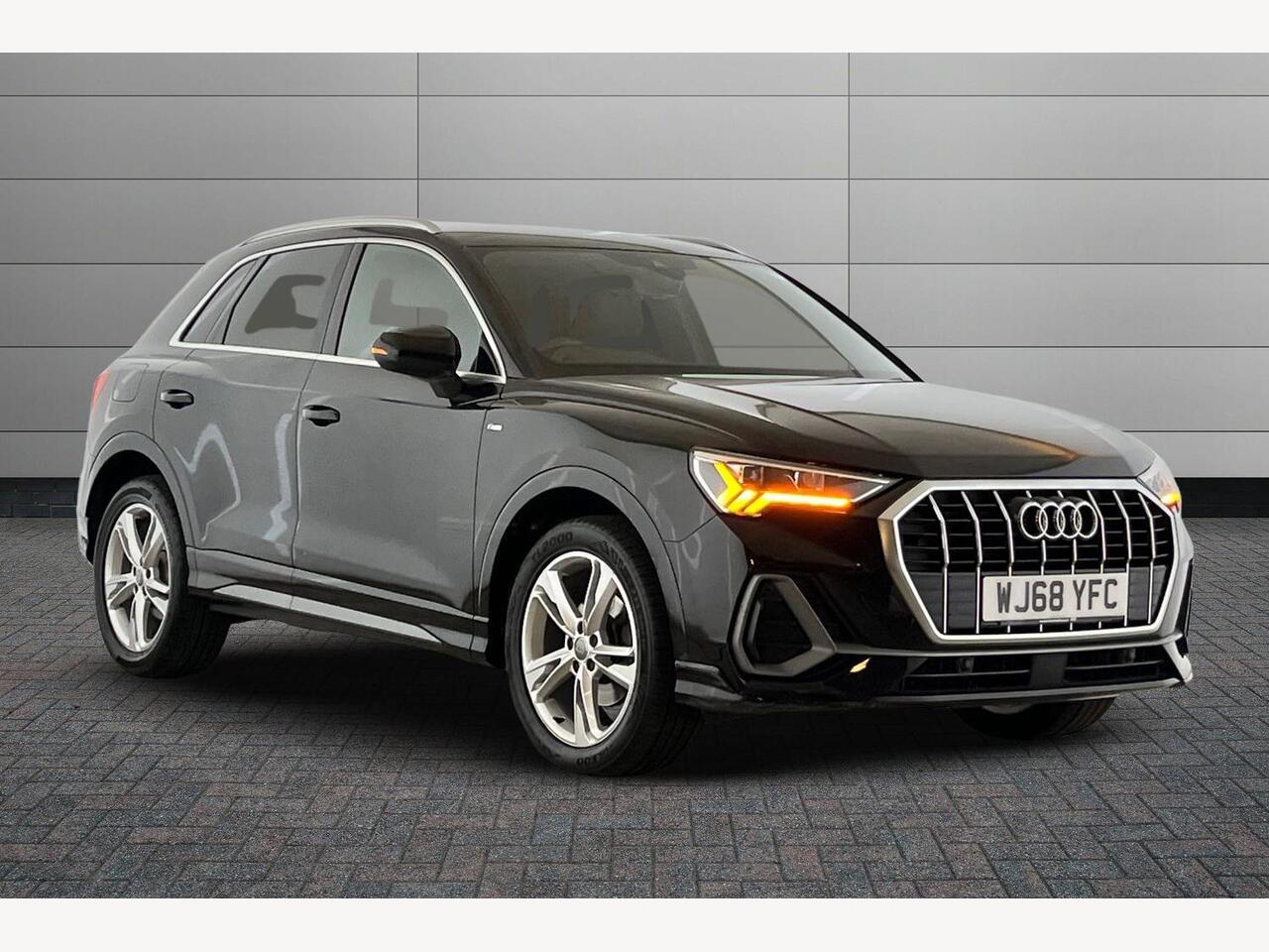 Main listing image - Audi Q3