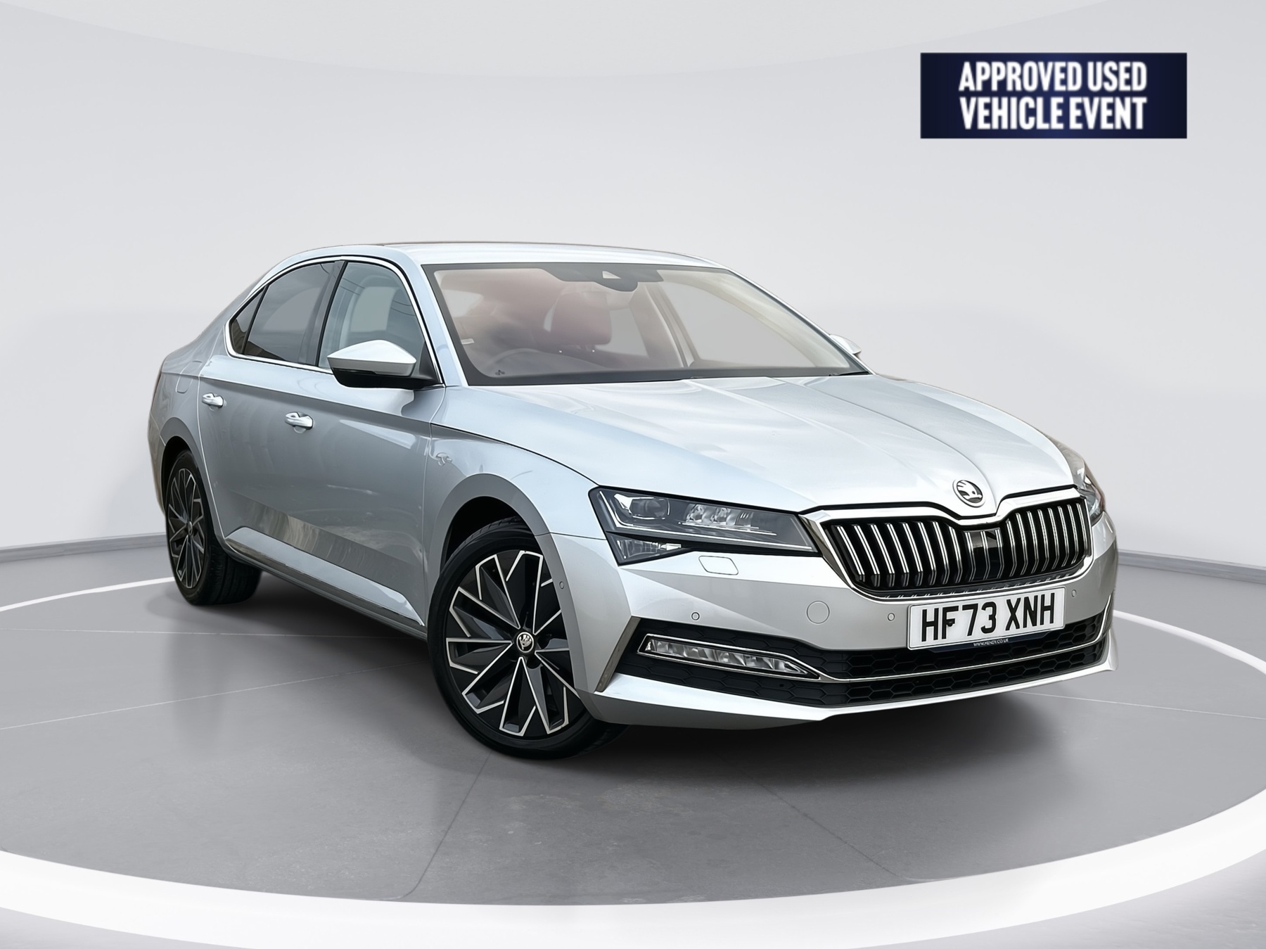 Main listing image - Skoda Superb