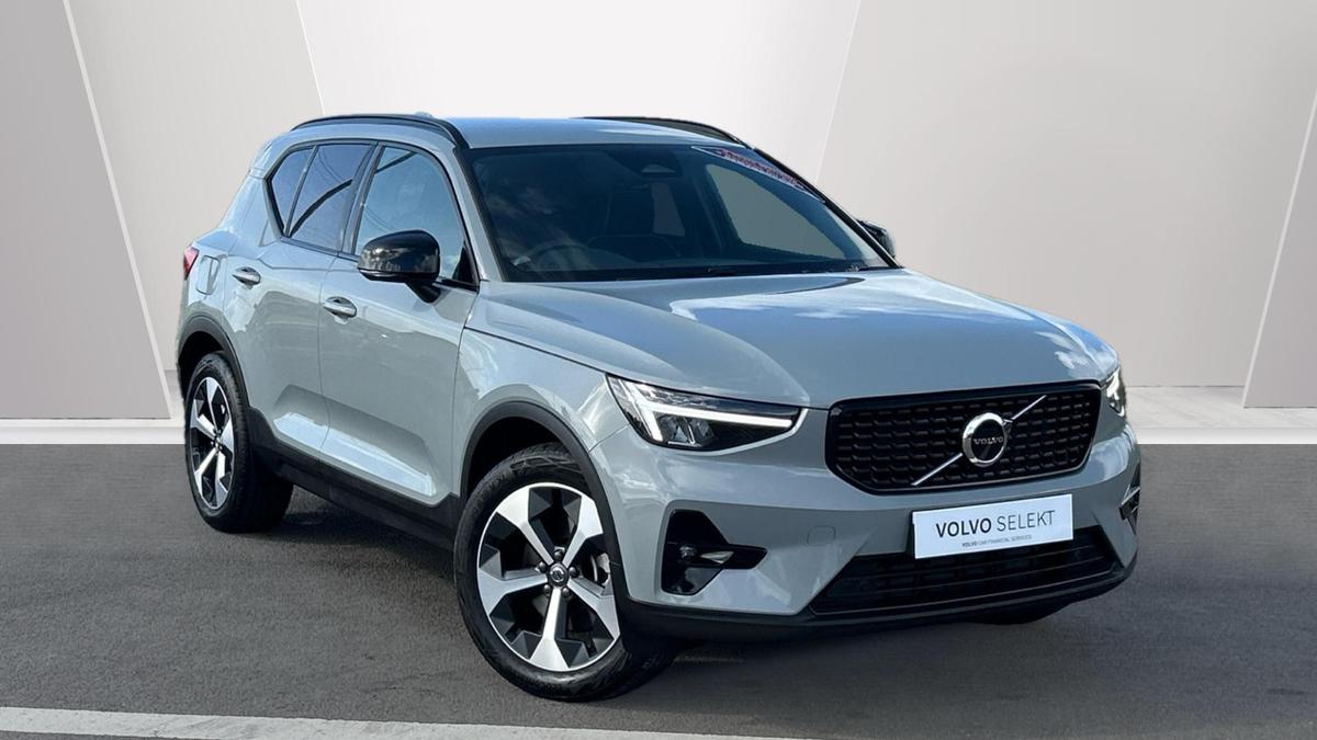 Main listing image - Volvo XC40