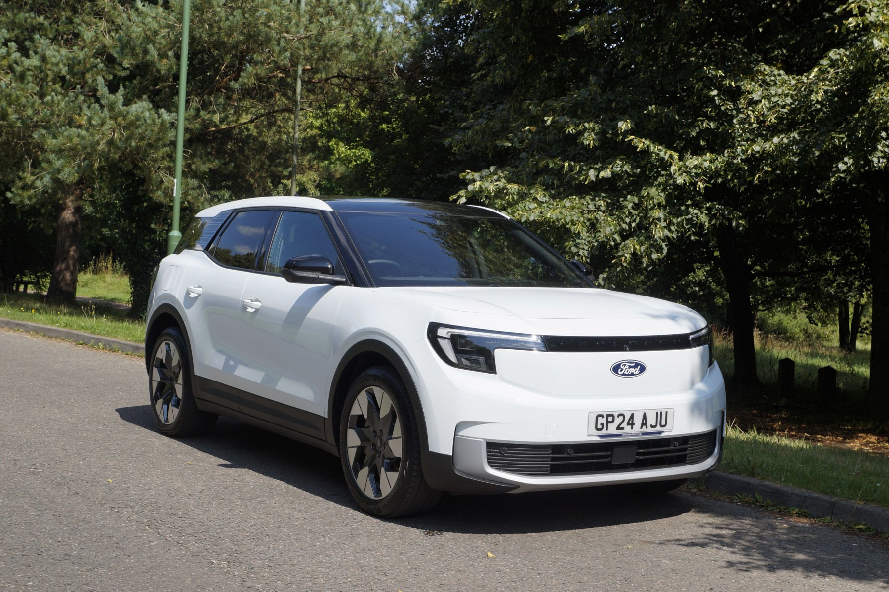 Main listing image - Ford Explorer
