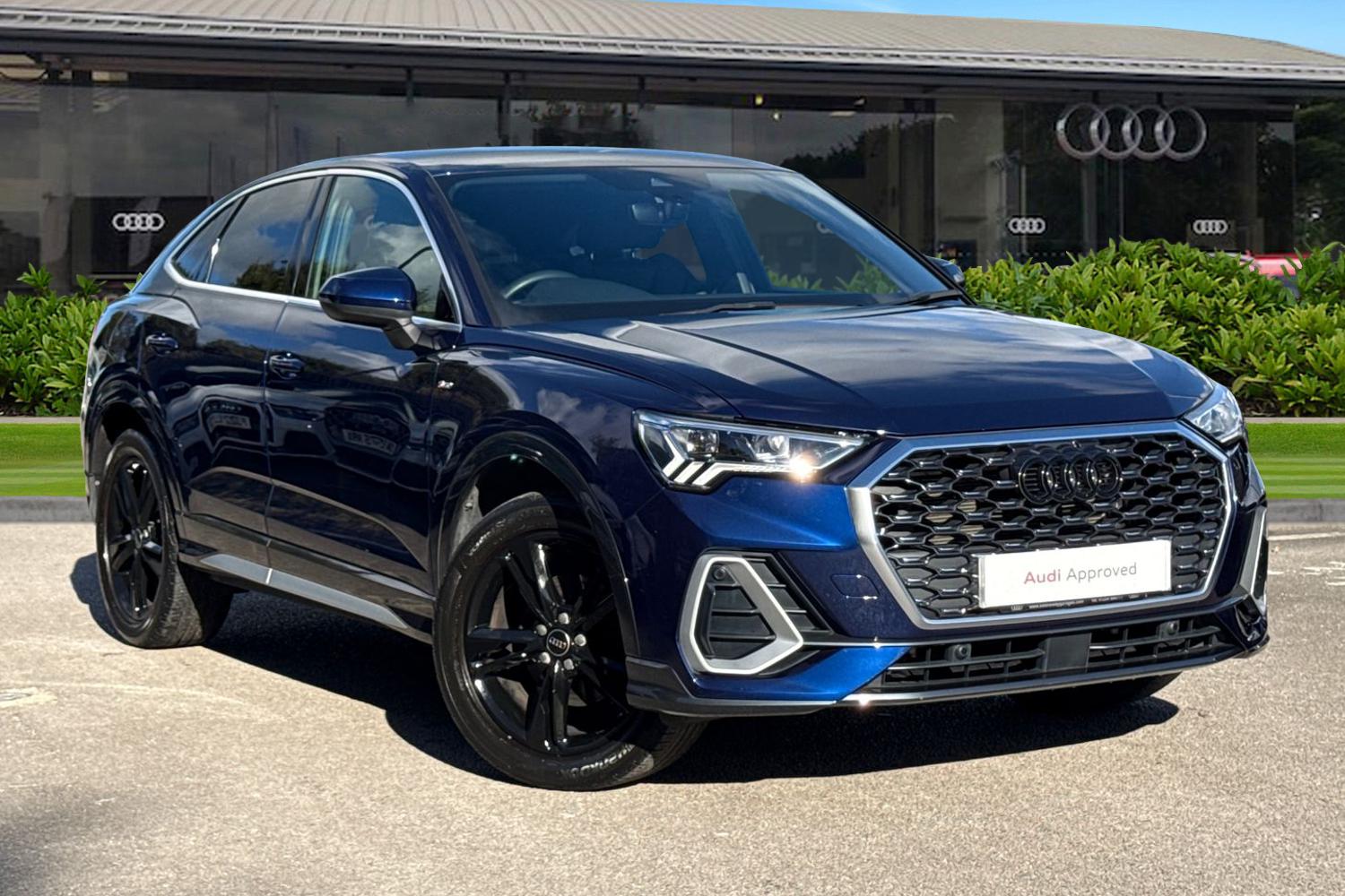 Main listing image - Audi Q3