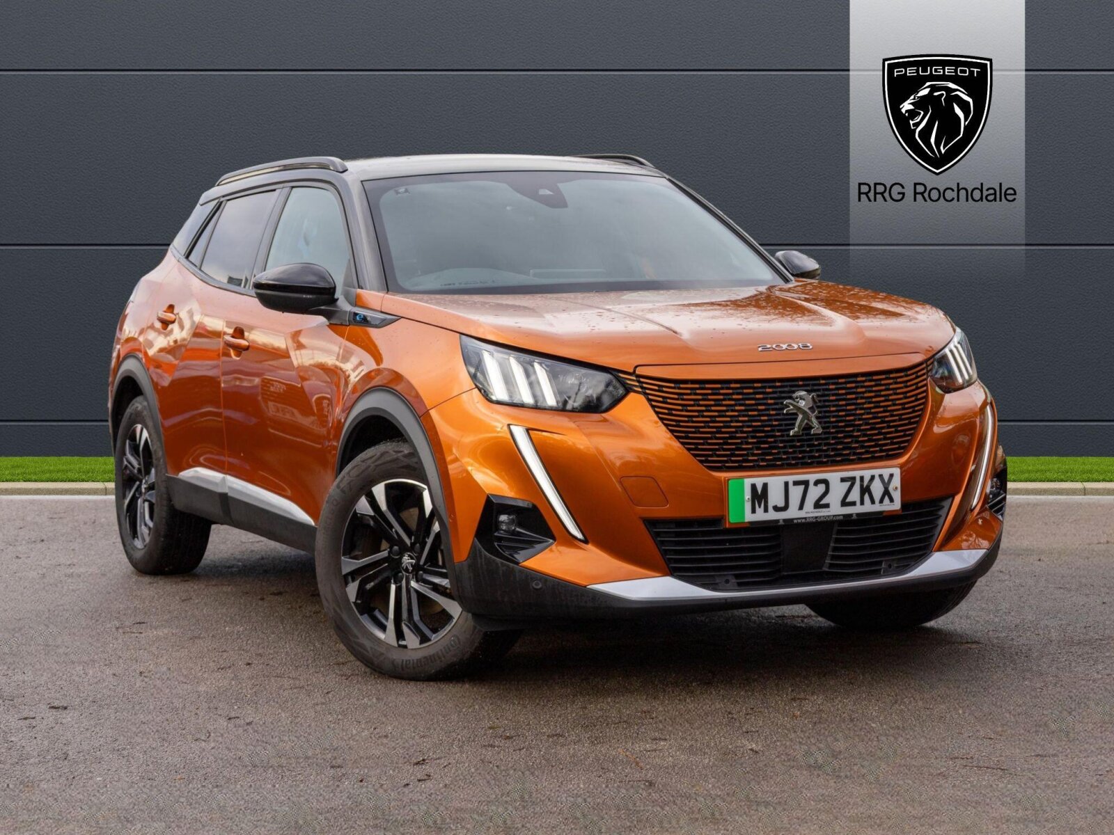 Main listing image - Peugeot e-2008