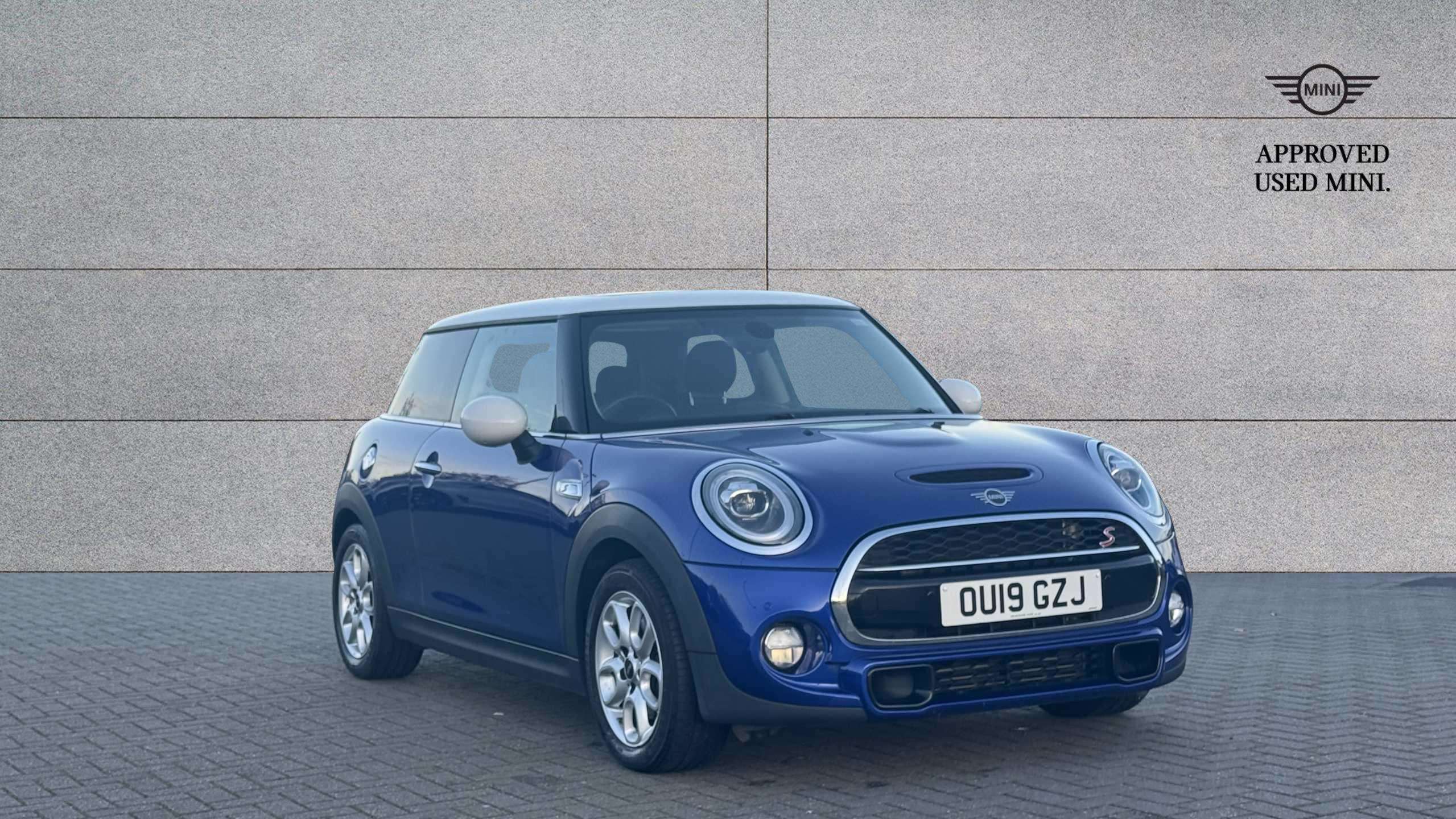 Main listing image - MINI Hatchback