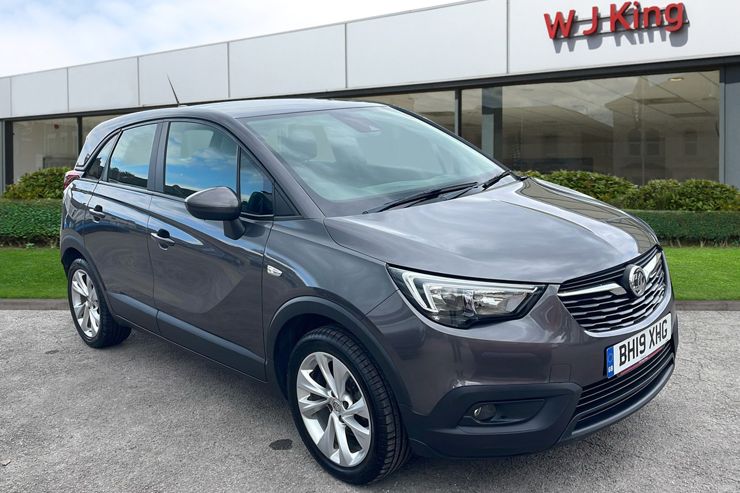 Main listing image - Vauxhall Crossland X