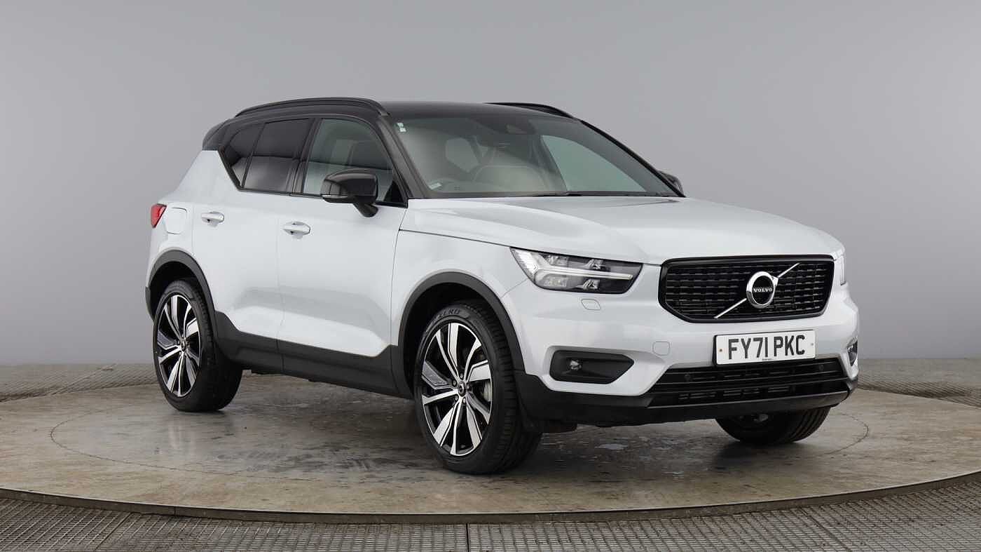 Main listing image - Volvo XC40 Recharge