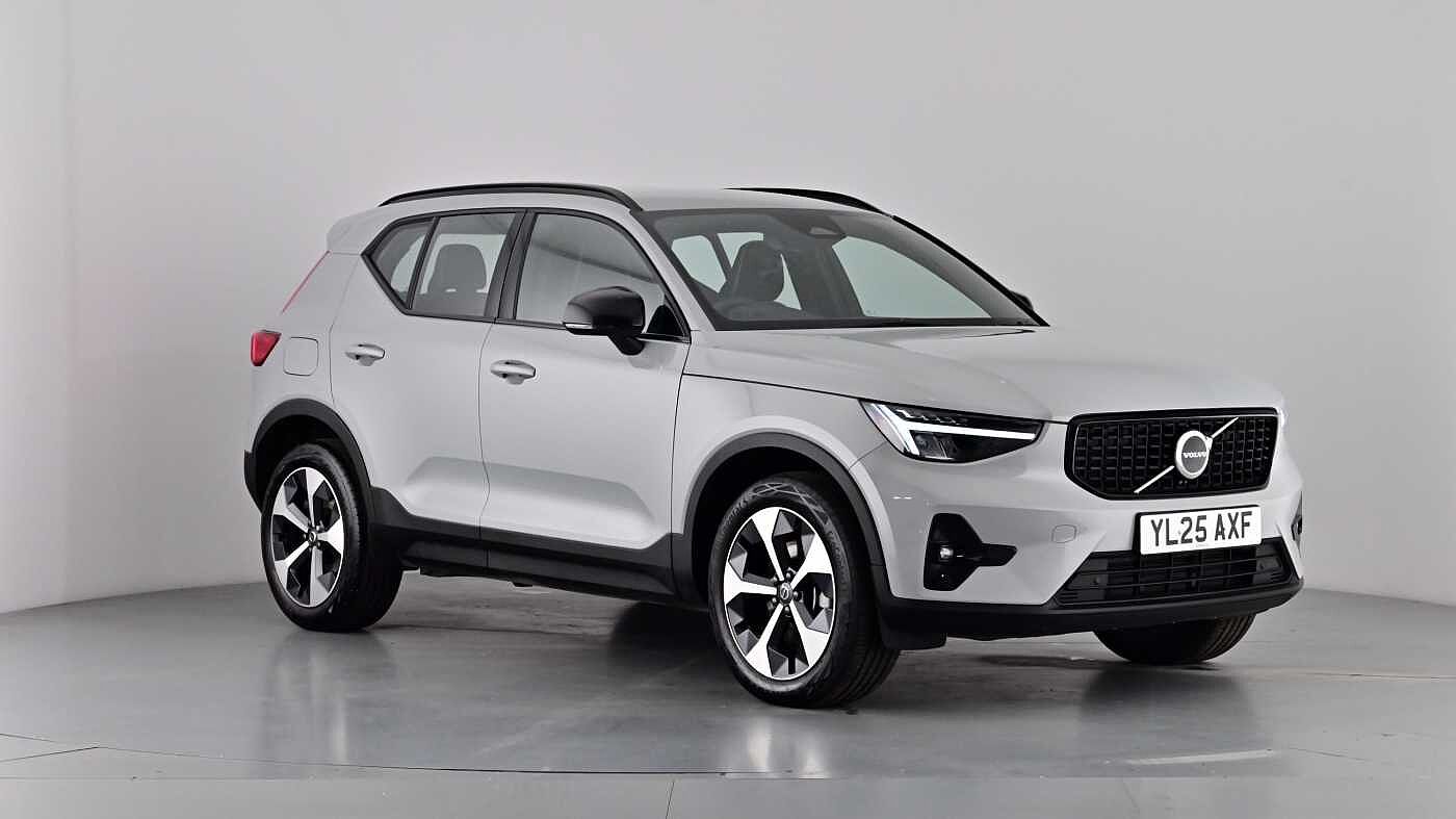 Main listing image - Volvo XC40