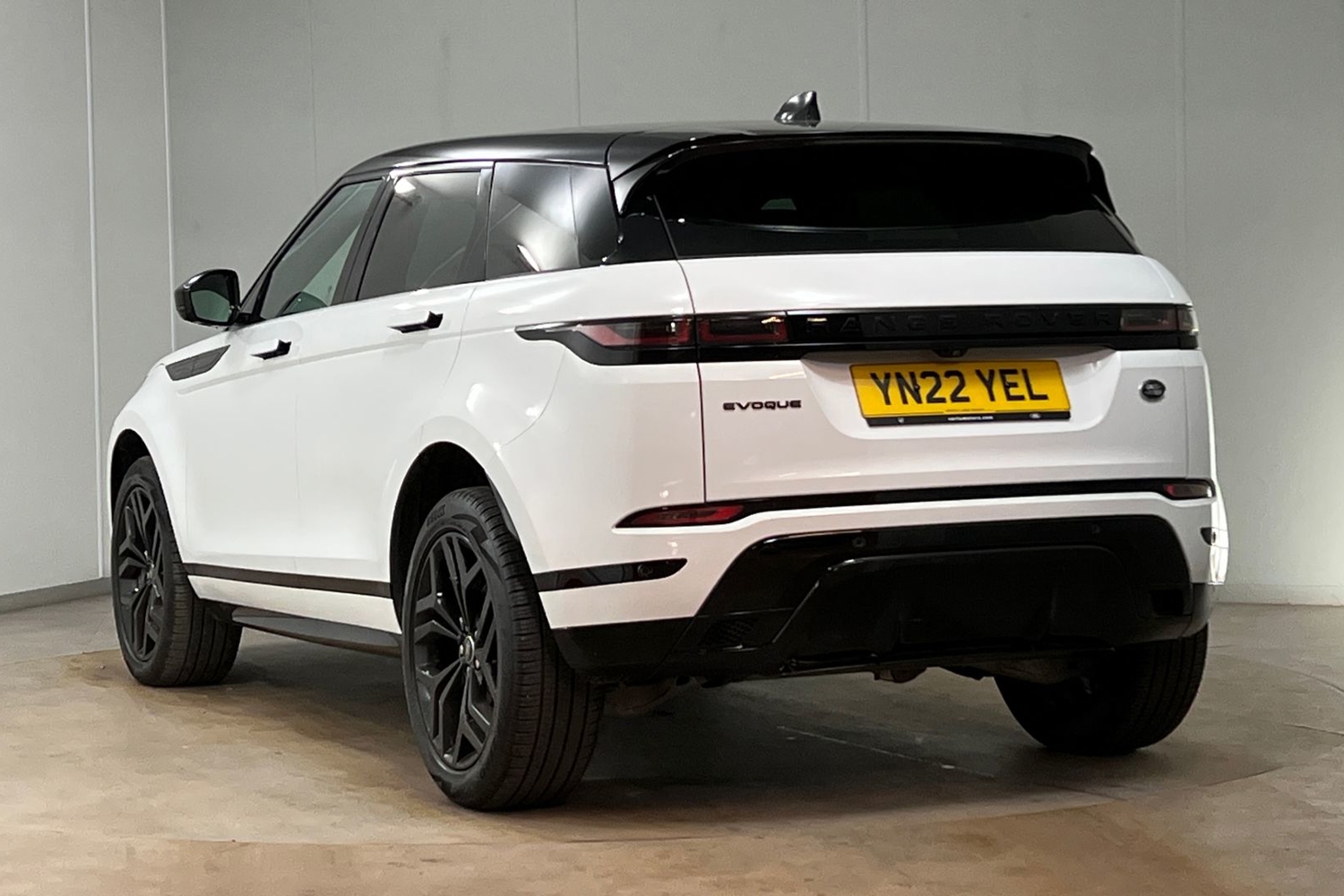 Main listing image - Land Rover Range Rover Evoque
