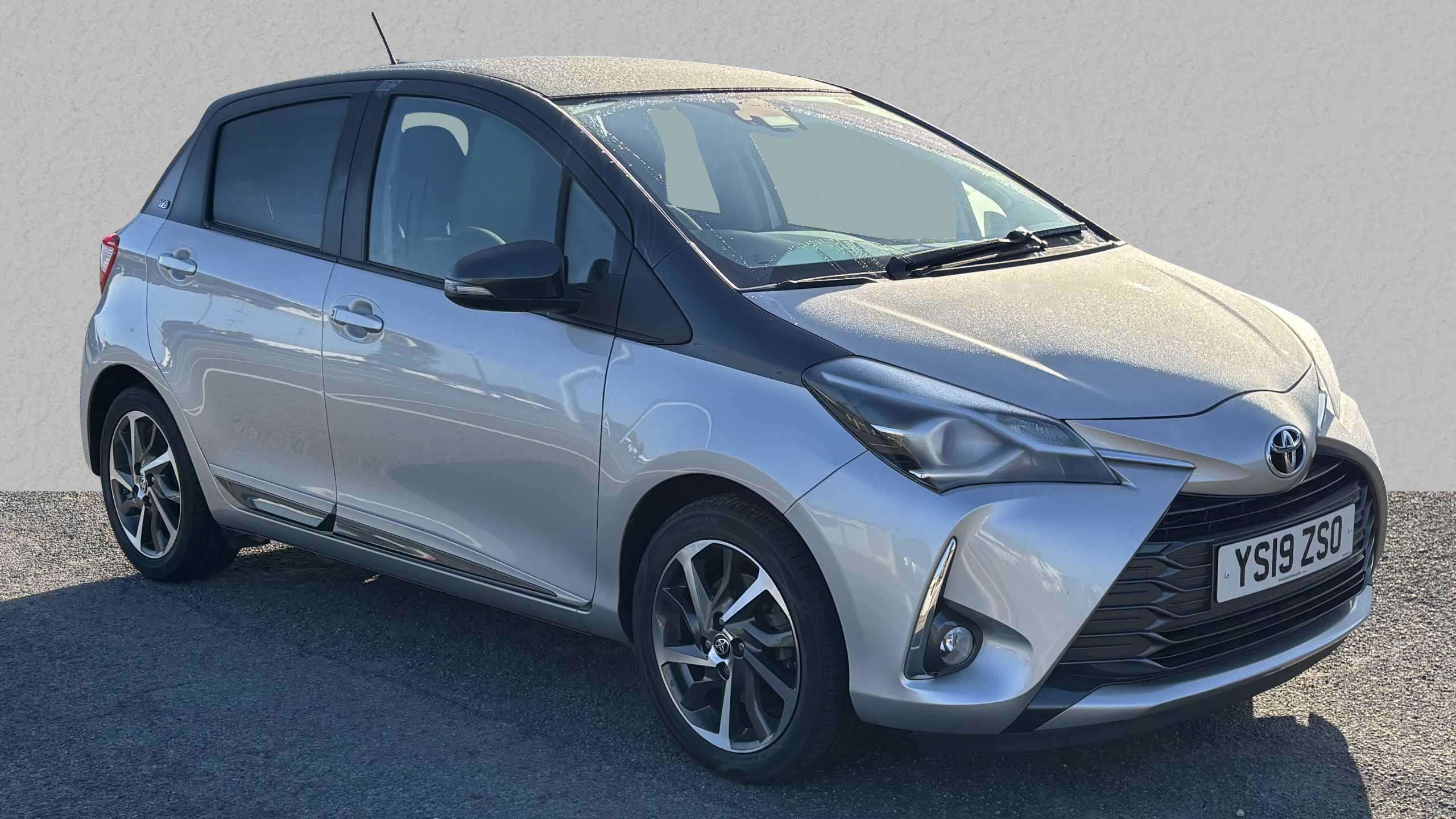 Main listing image - Toyota Yaris
