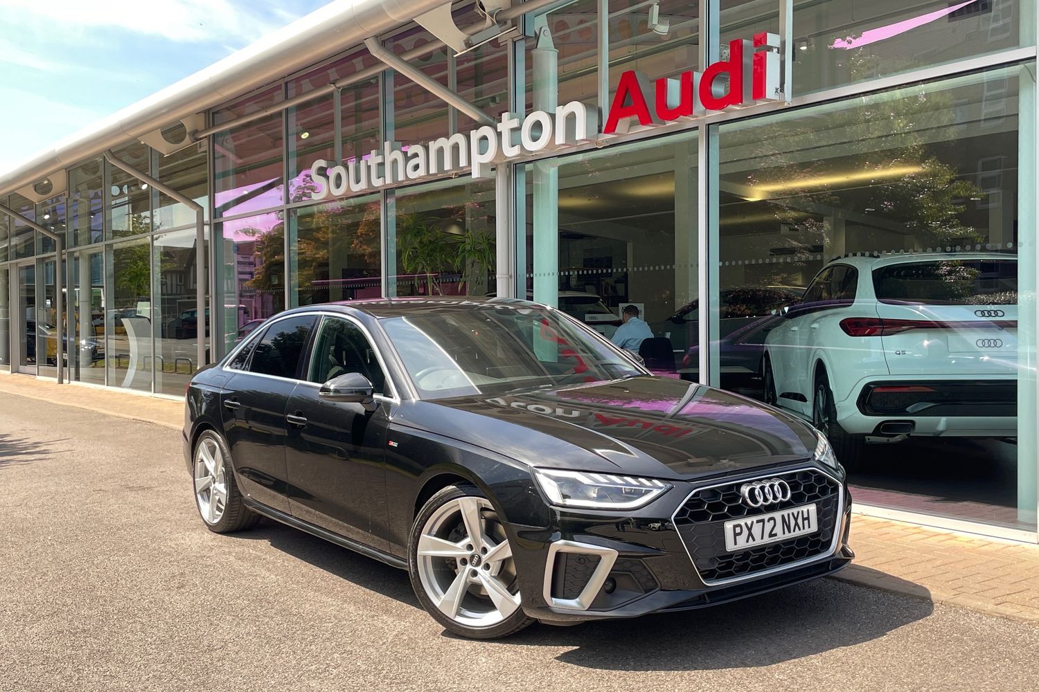 Main listing image - Audi A4