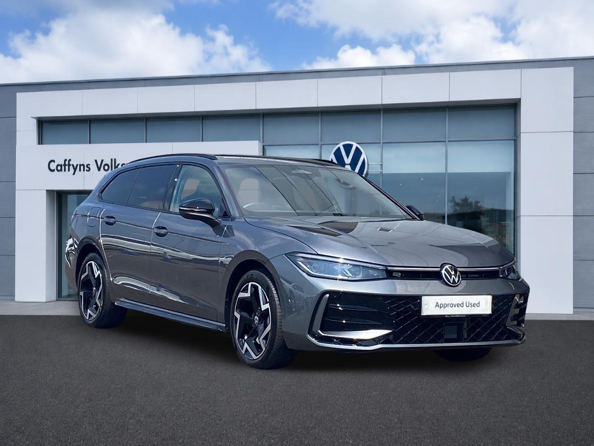 Main listing image - Volkswagen Passat