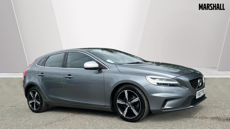 Main listing image - Volvo V40