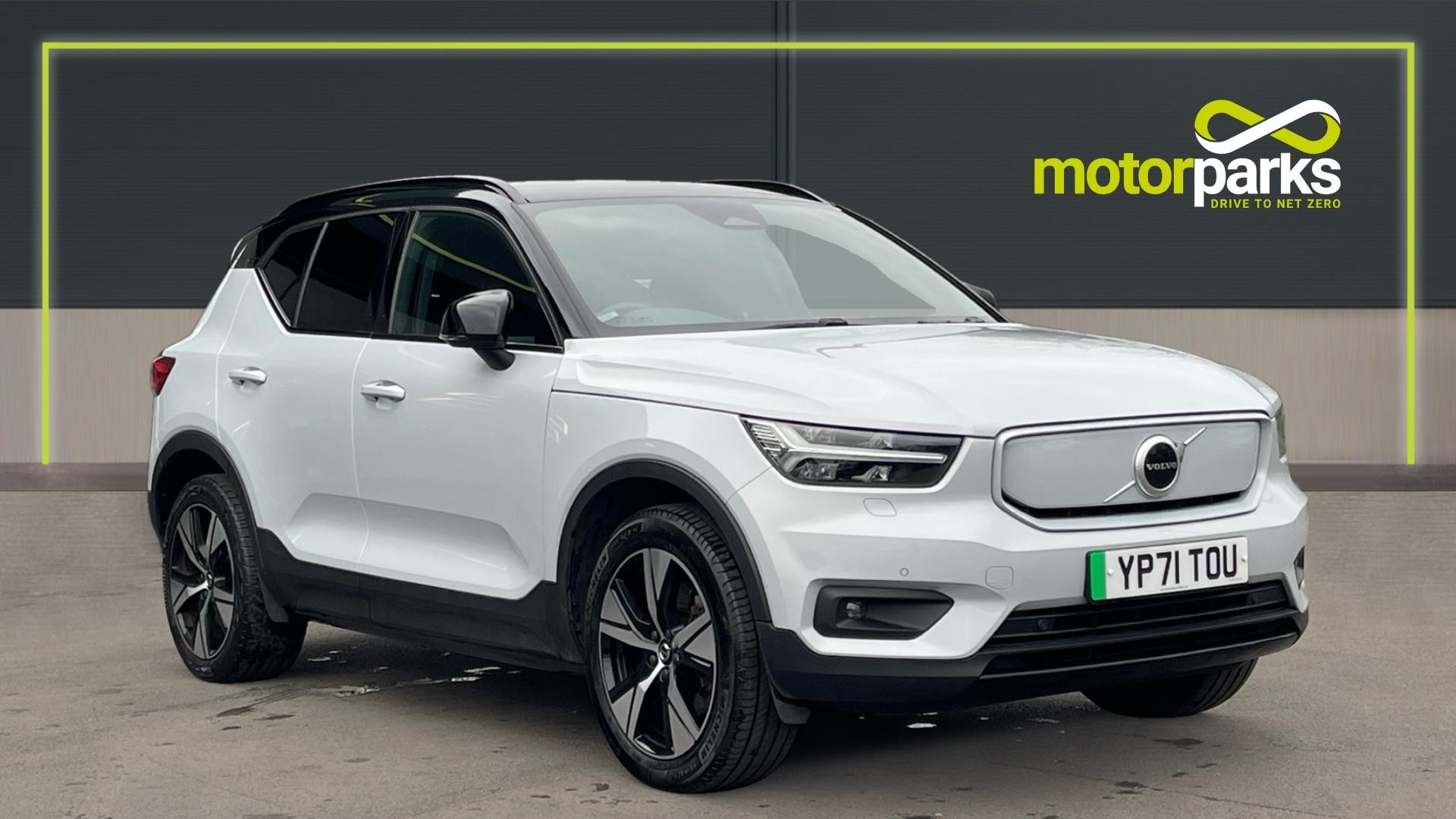 Main listing image - Volvo XC40 Recharge