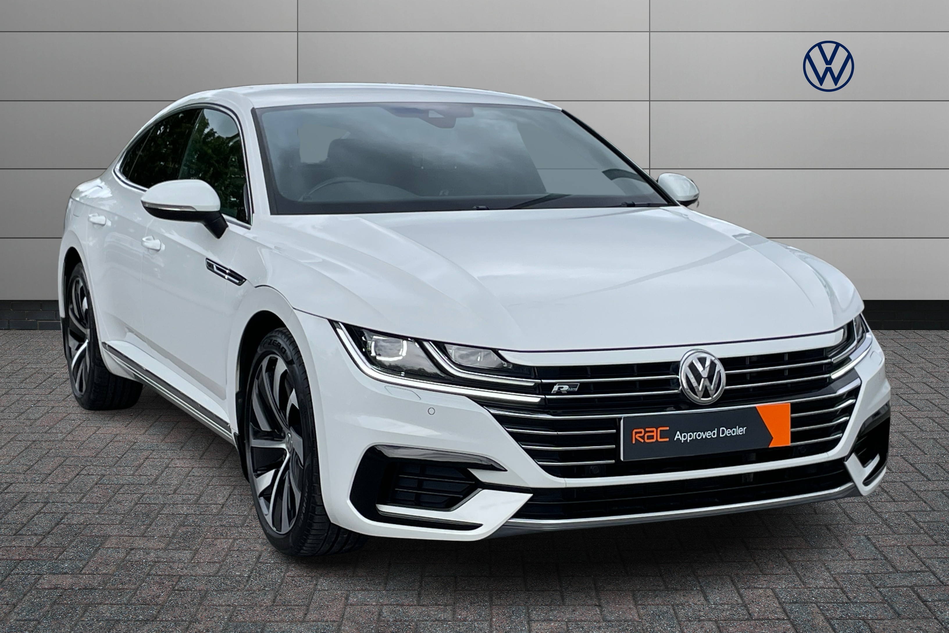 Main listing image - Volkswagen Arteon