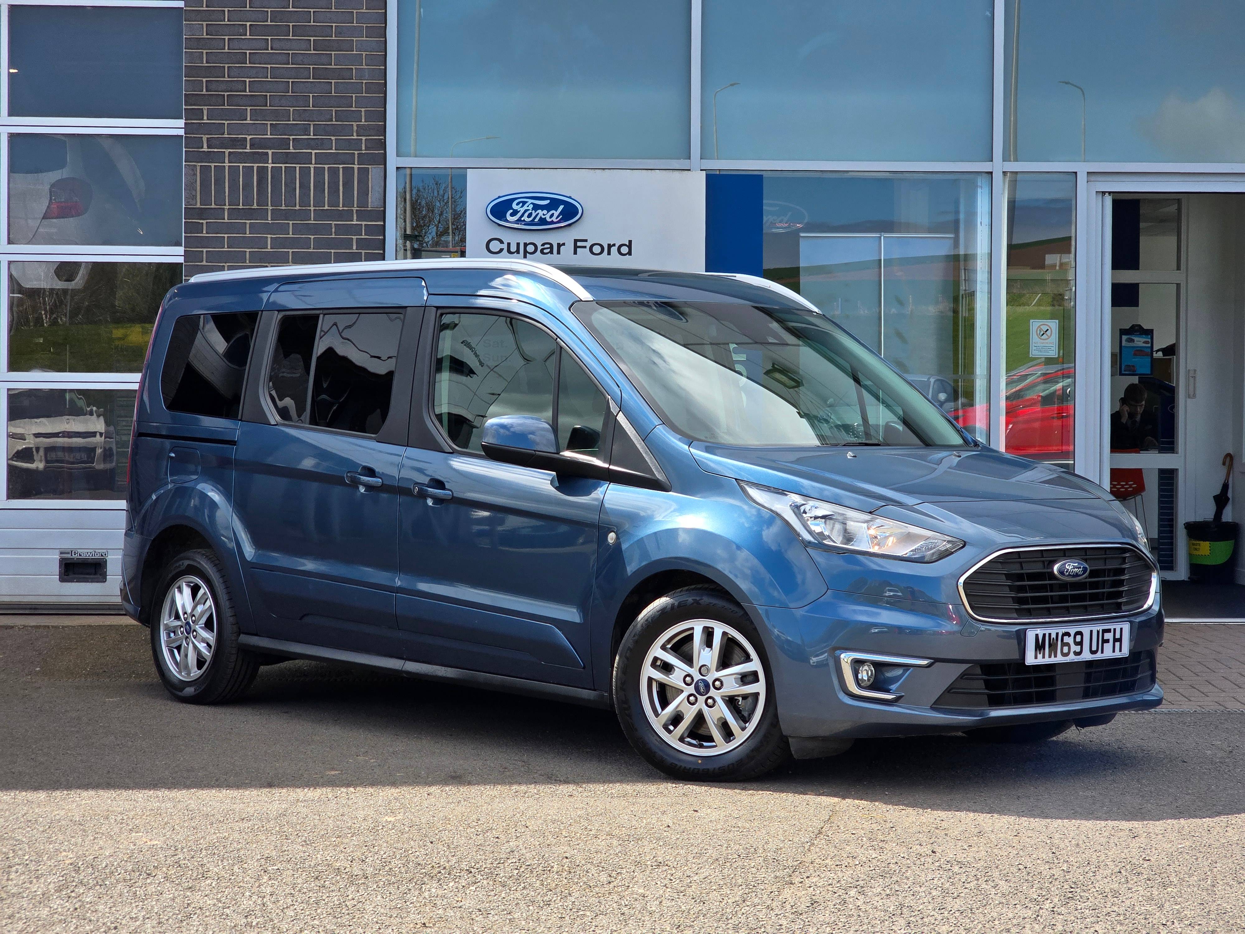 Main listing image - Ford Grand Tourneo Connect