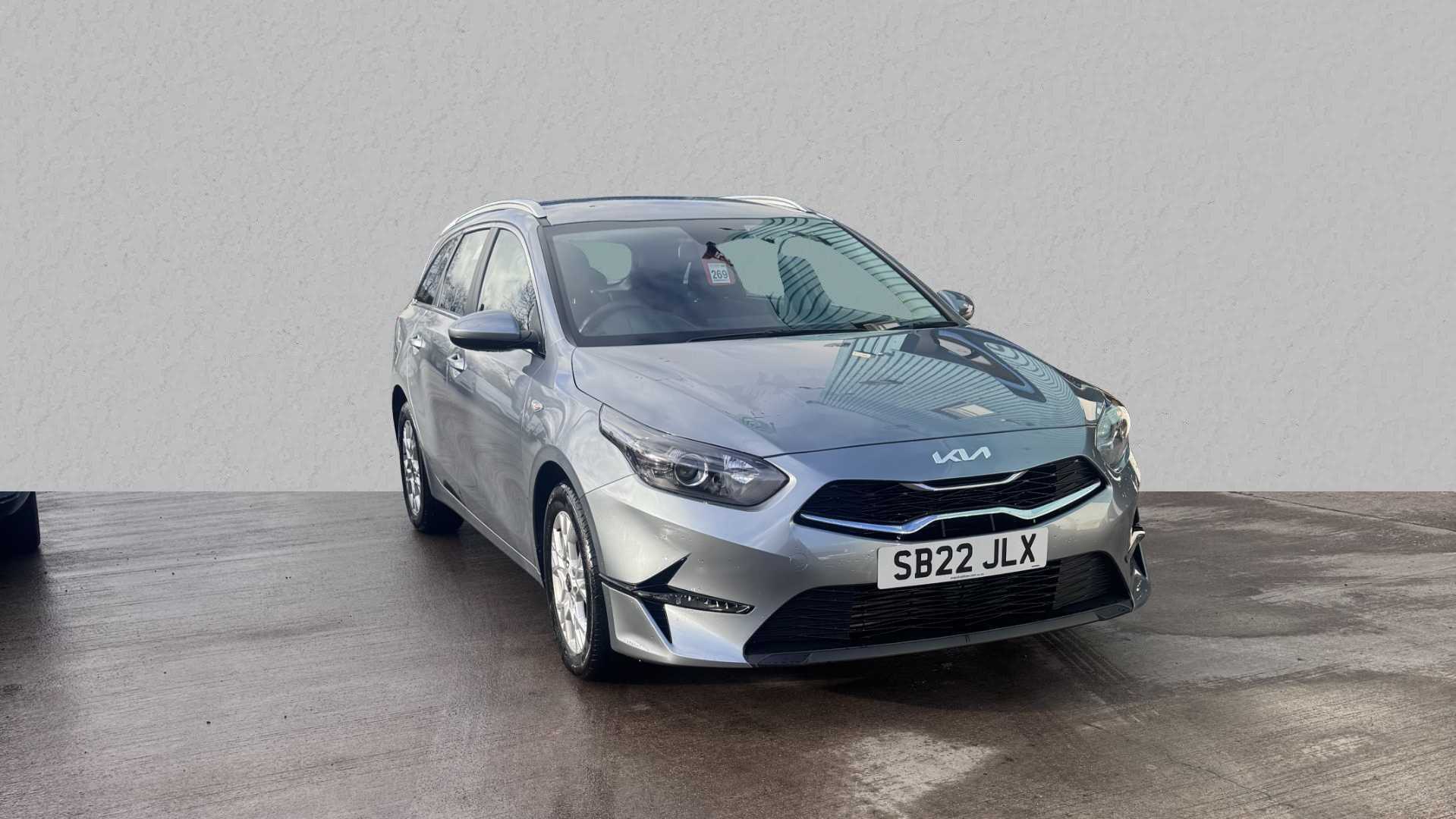 Main listing image - Kia Ceed SW