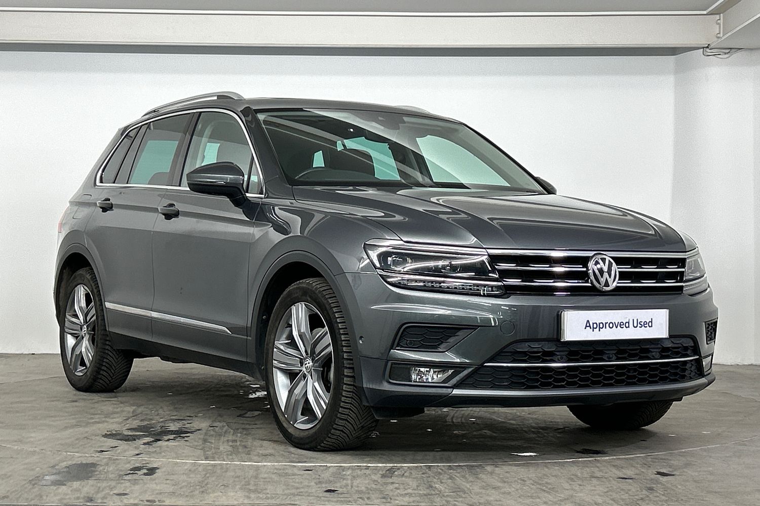 Main listing image - Volkswagen Tiguan