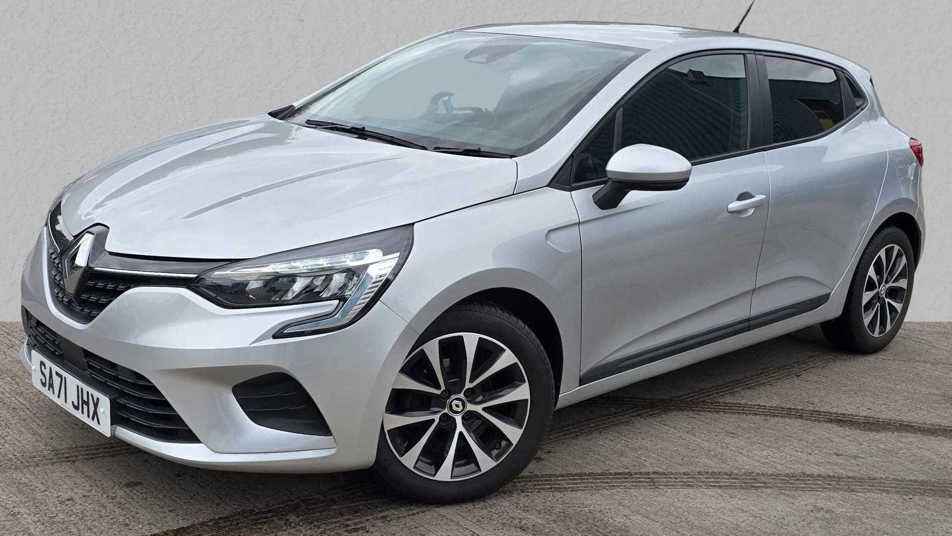 Main listing image - Renault Clio