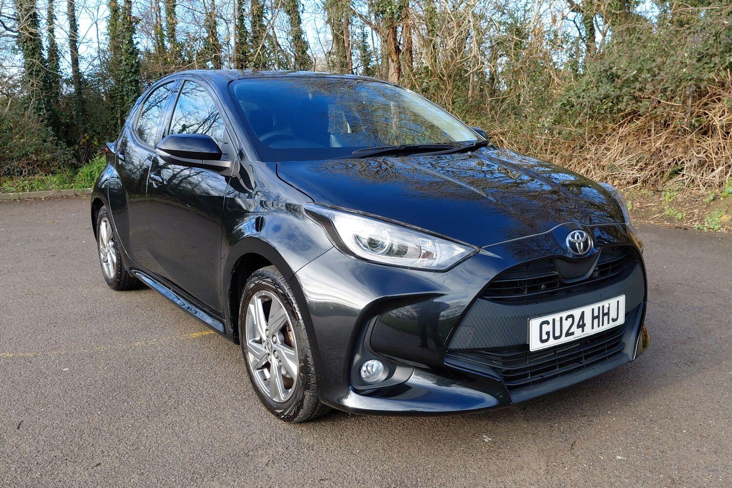 Main listing image - Toyota Yaris