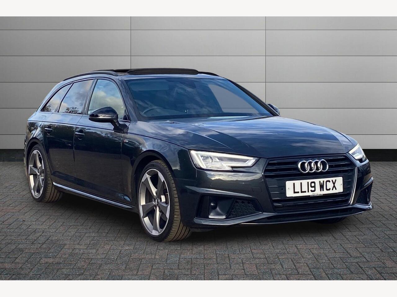 Main listing image - Audi A4