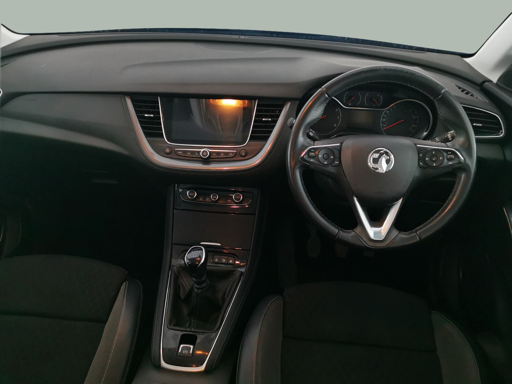 Main listing image - Vauxhall Grandland X