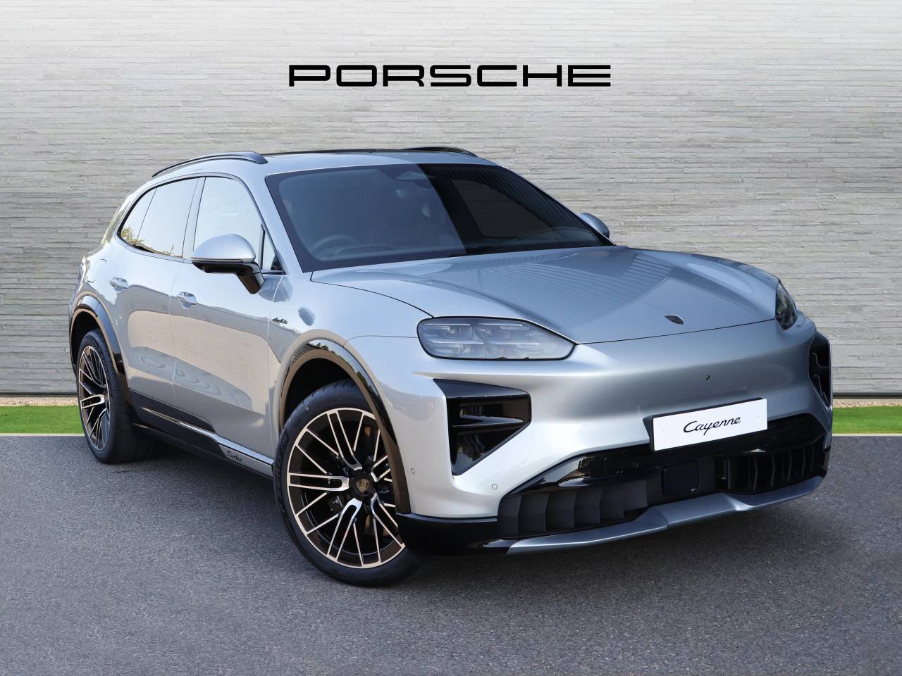 Main listing image - Porsche Cayenne Electric