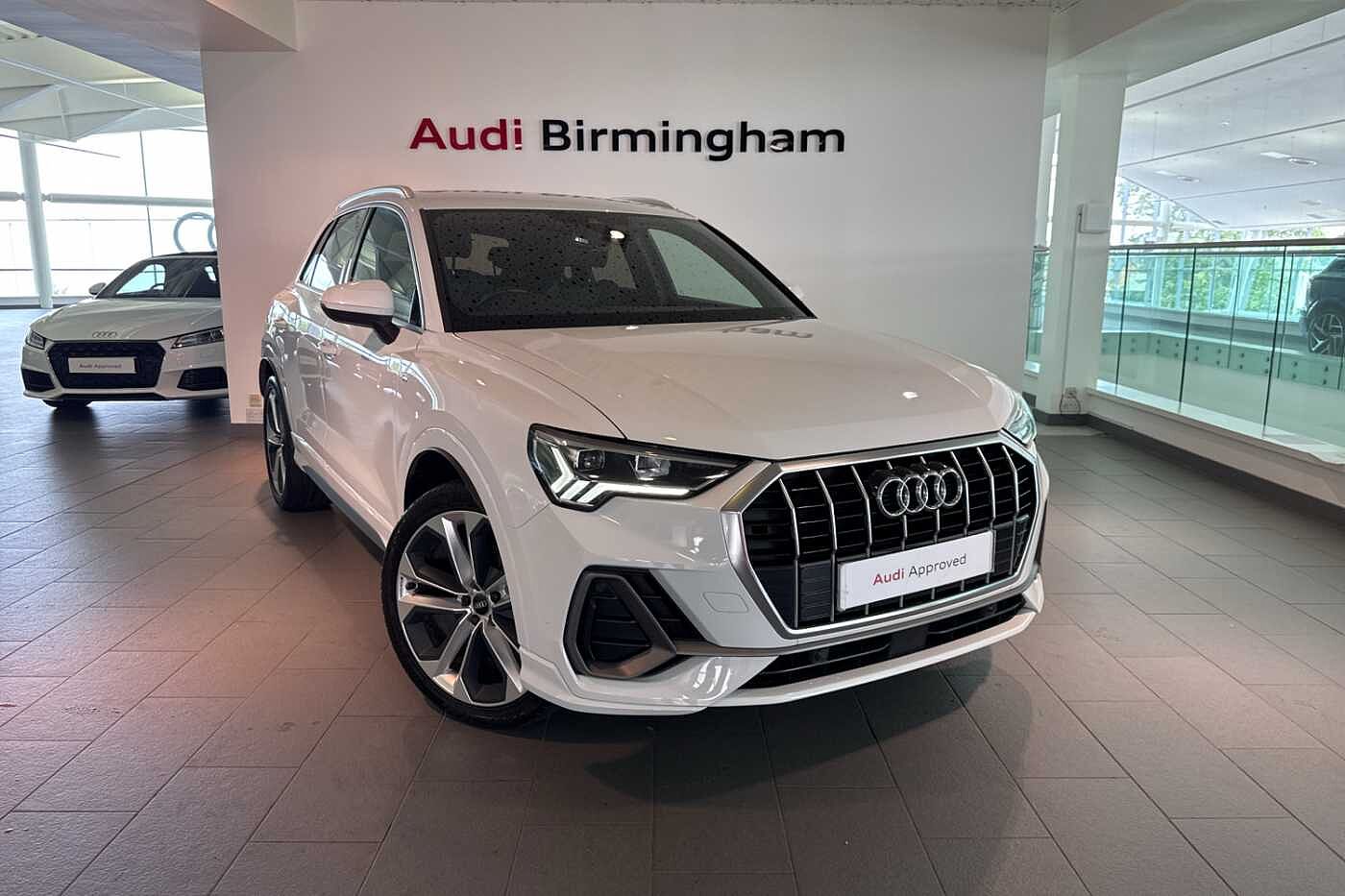 Main listing image - Audi Q3