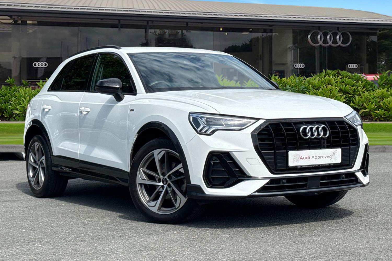 Main listing image - Audi Q3