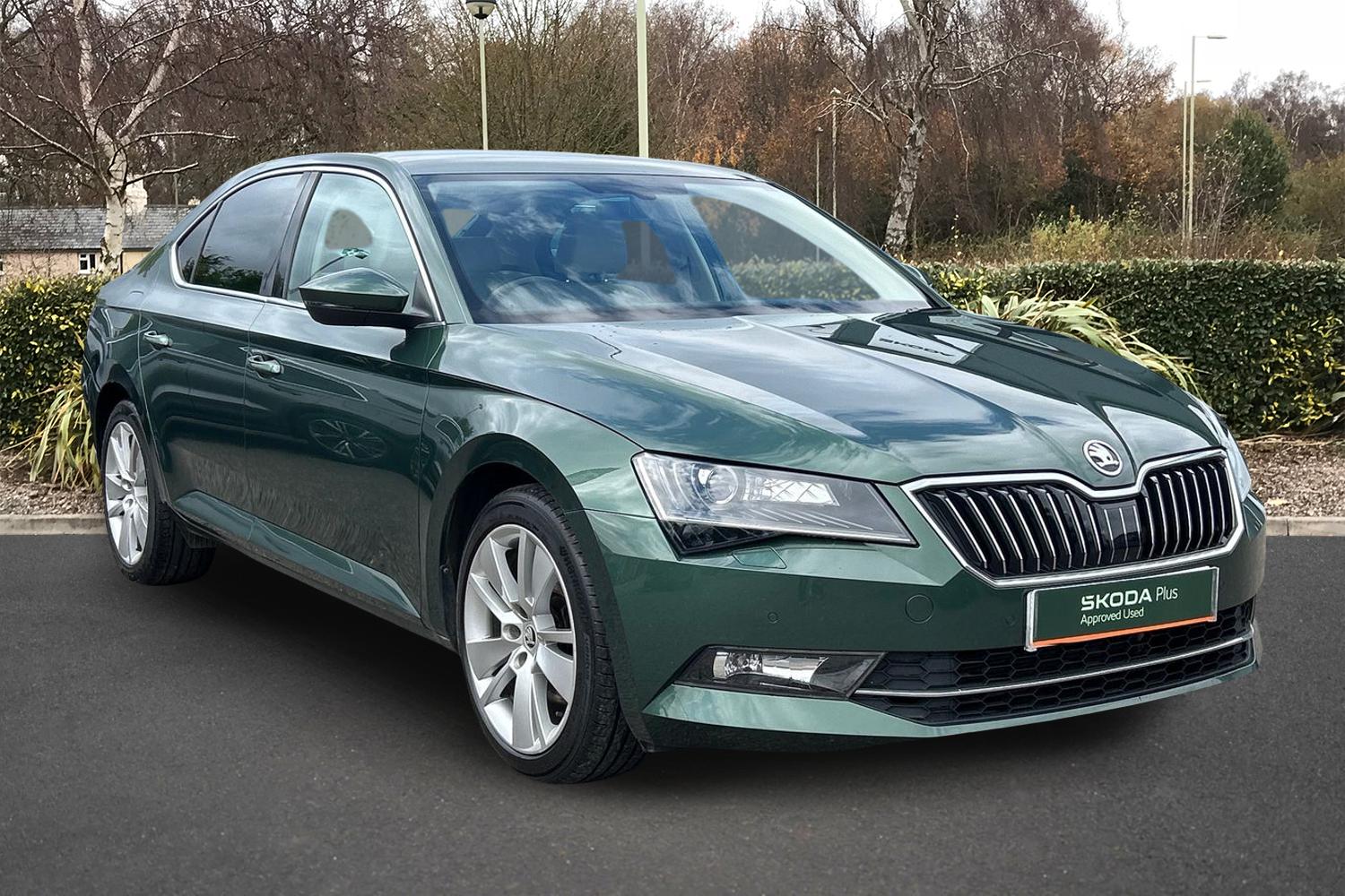 Main listing image - Skoda Superb