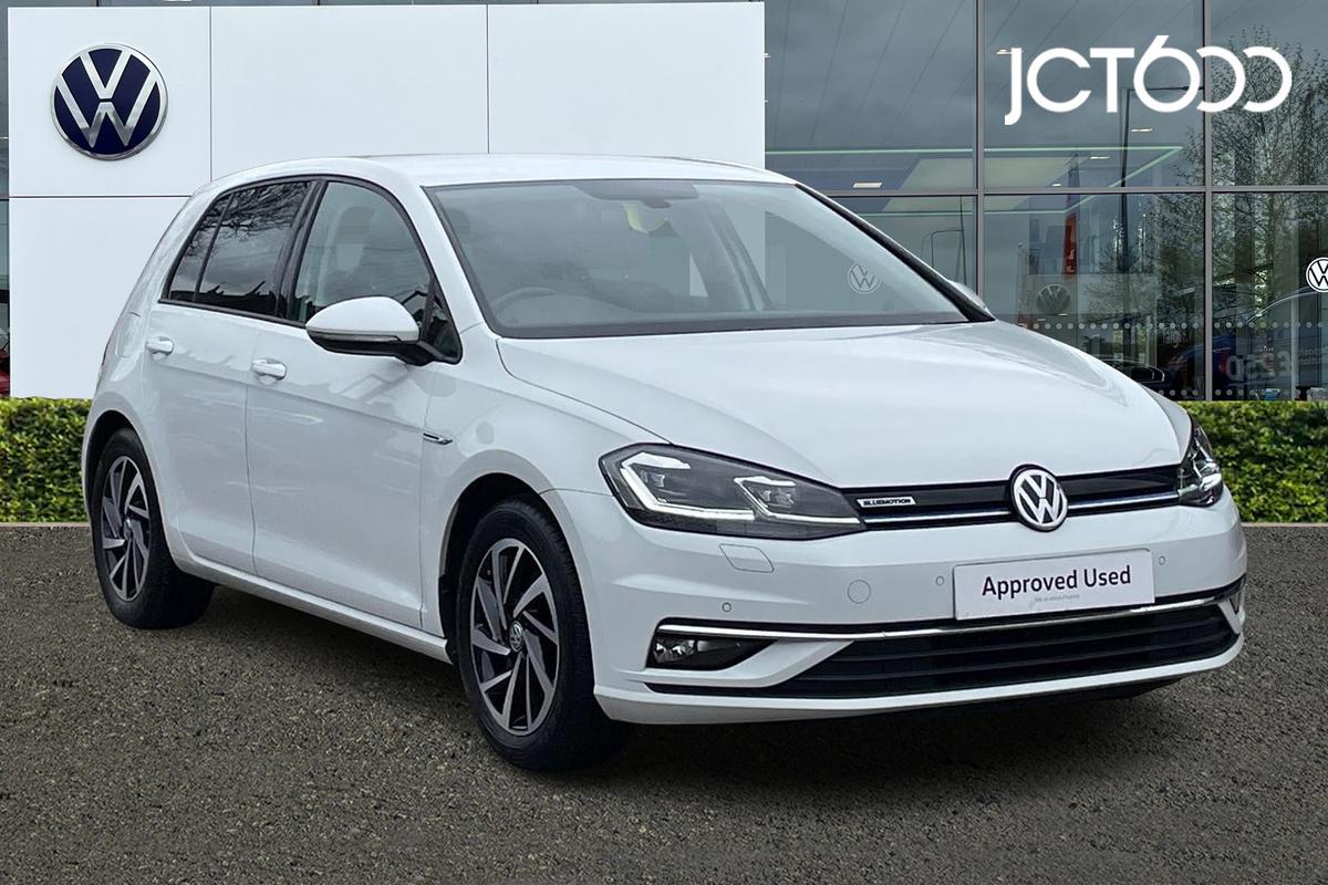 Main listing image - Volkswagen Golf