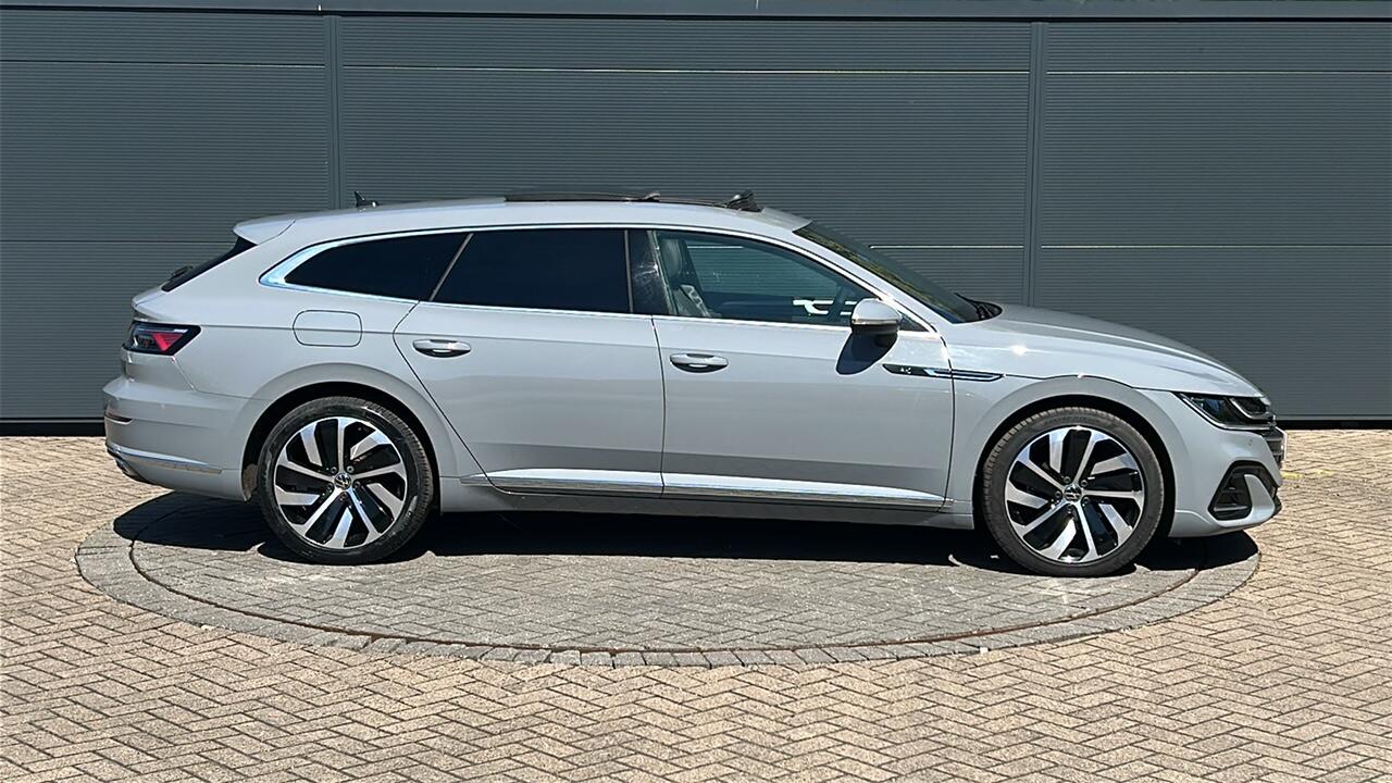 Main listing image - Volkswagen Arteon Shooting Brake