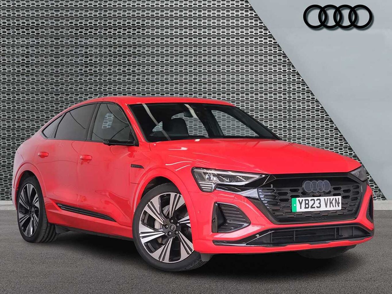 Main listing image - Audi Q8