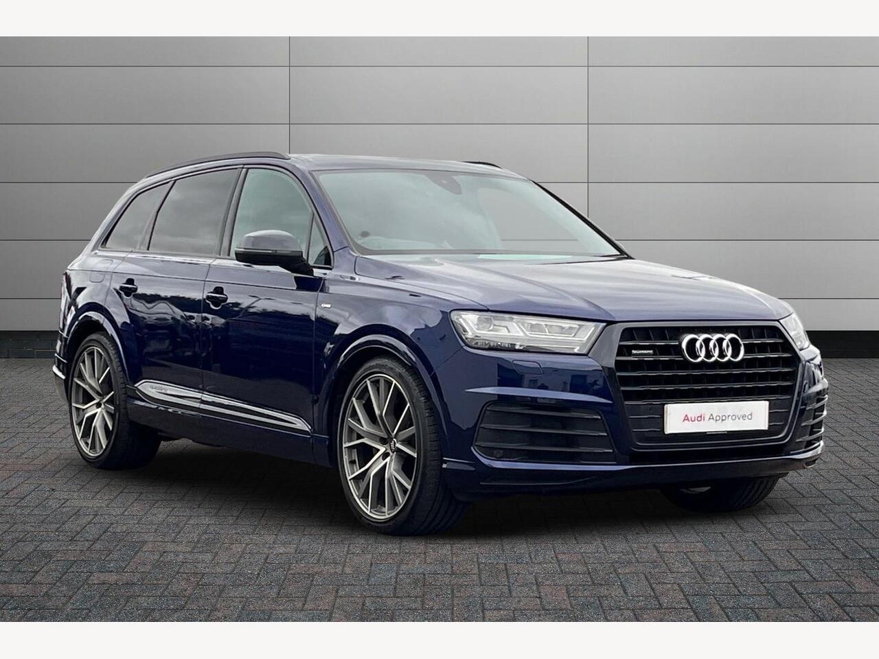 Main listing image - Audi Q7
