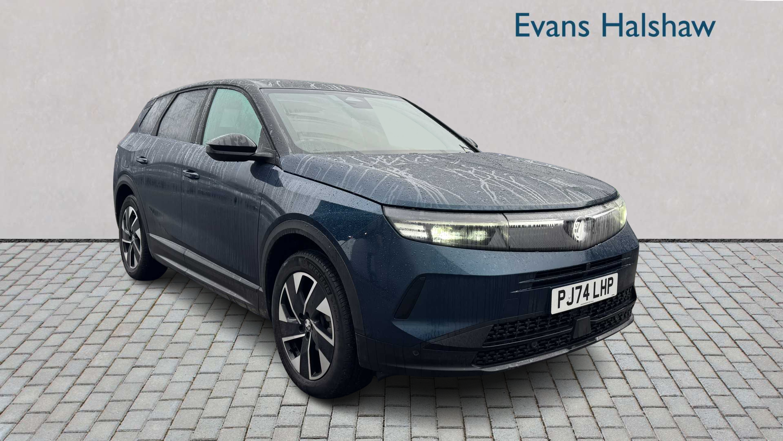 Main listing image - Vauxhall Grandland