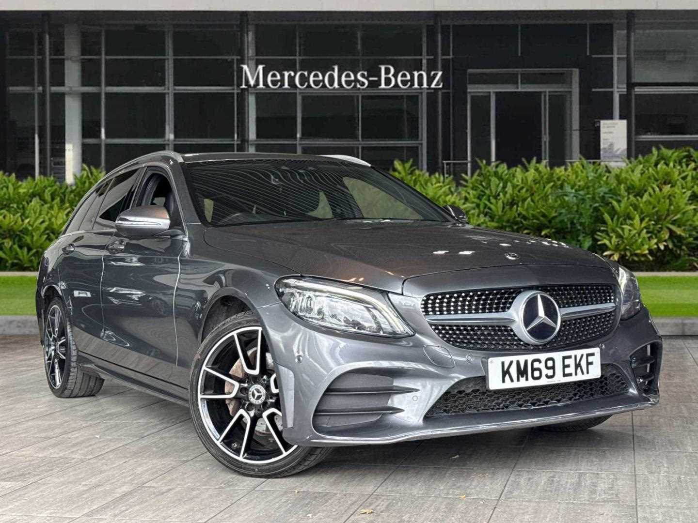 Main listing image - Mercedes-Benz C-Class Estate
