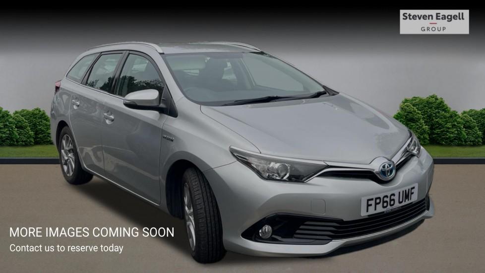 Main listing image - Toyota Auris Touring Sport